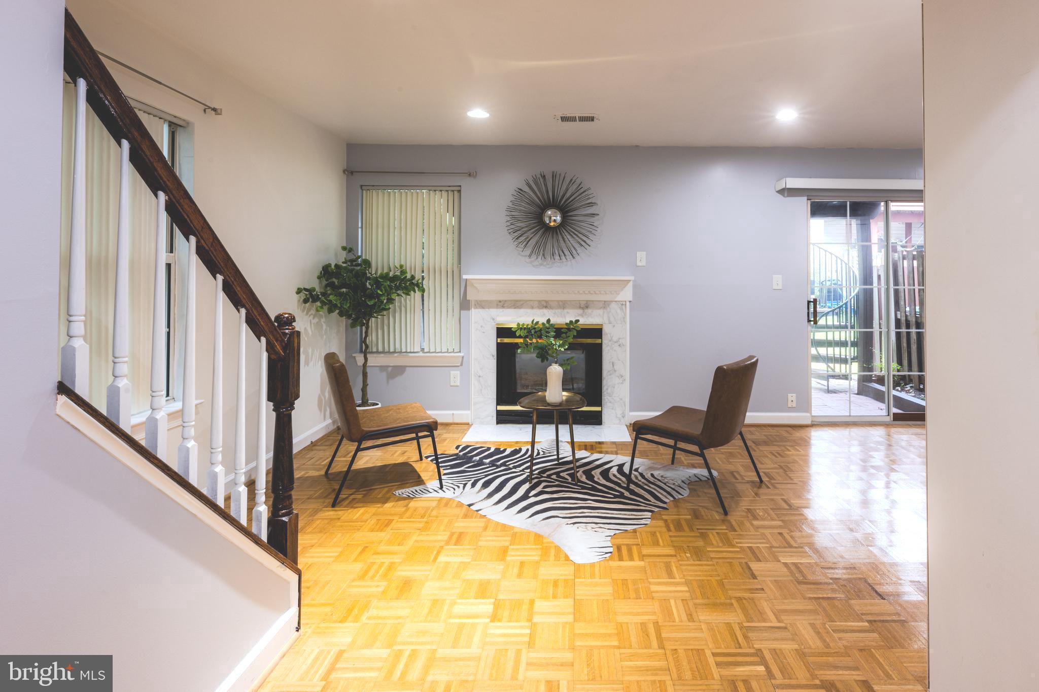 LOWES ISLAND - Residential