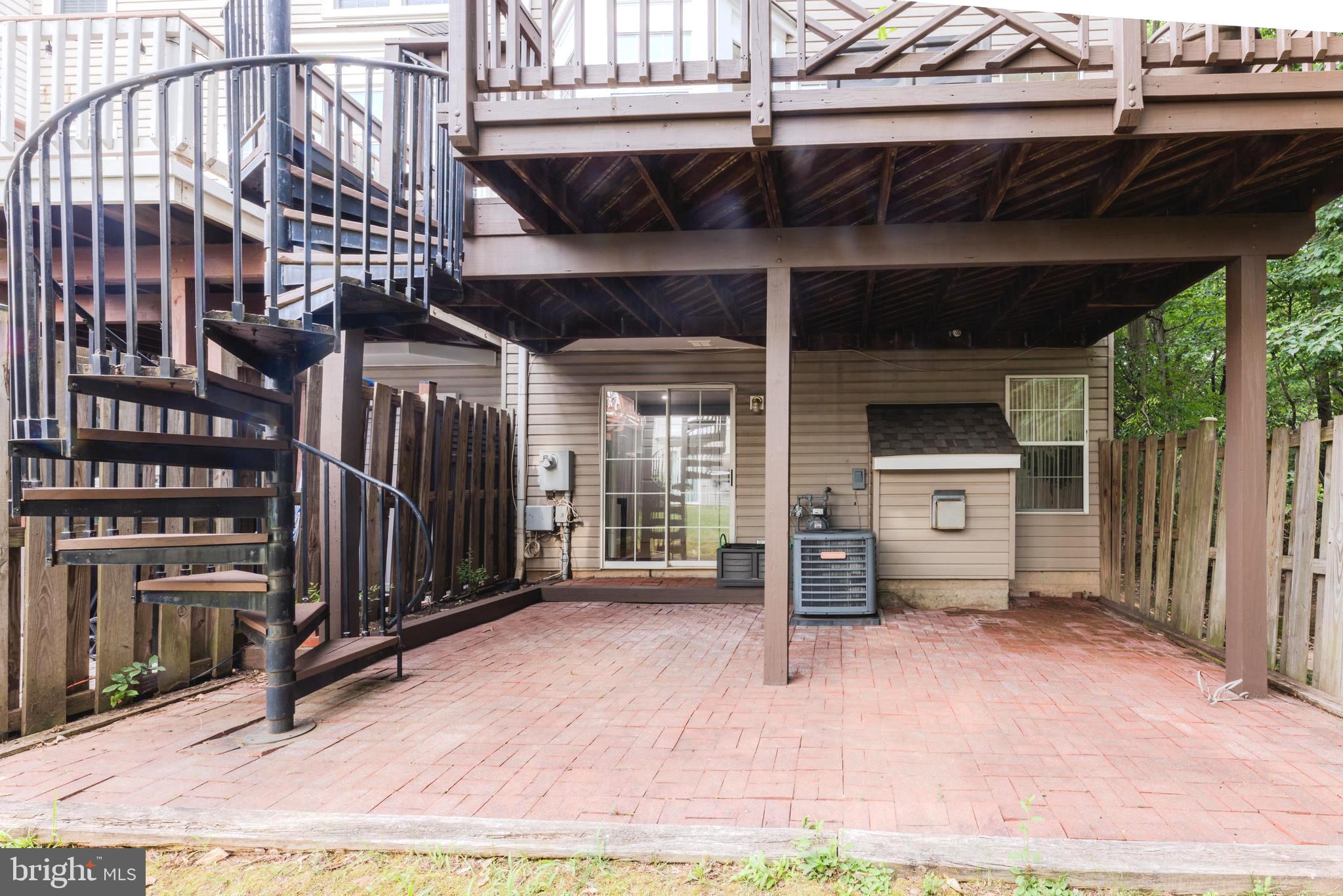 LOWES ISLAND - Residential