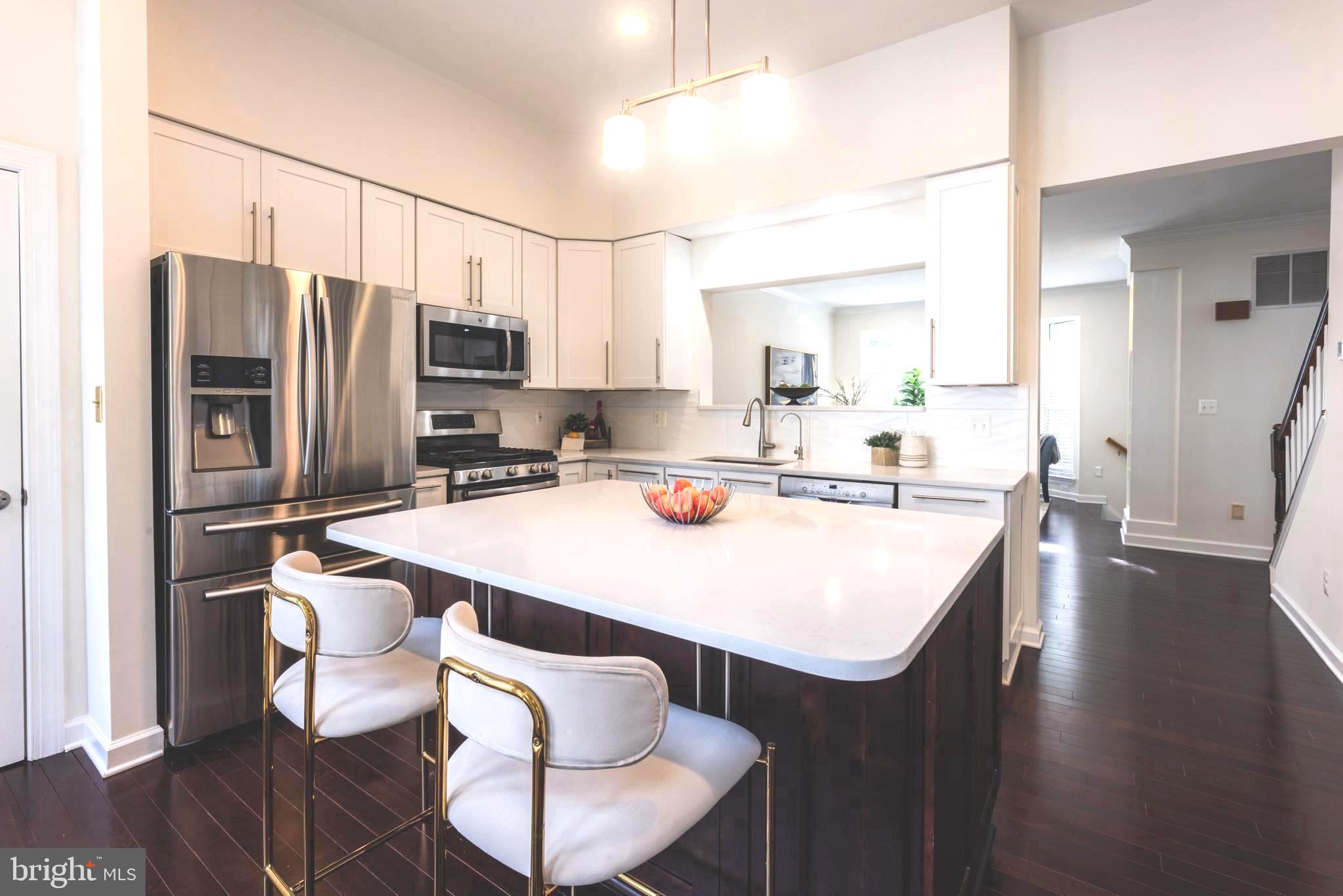 LOWES ISLAND - Residential