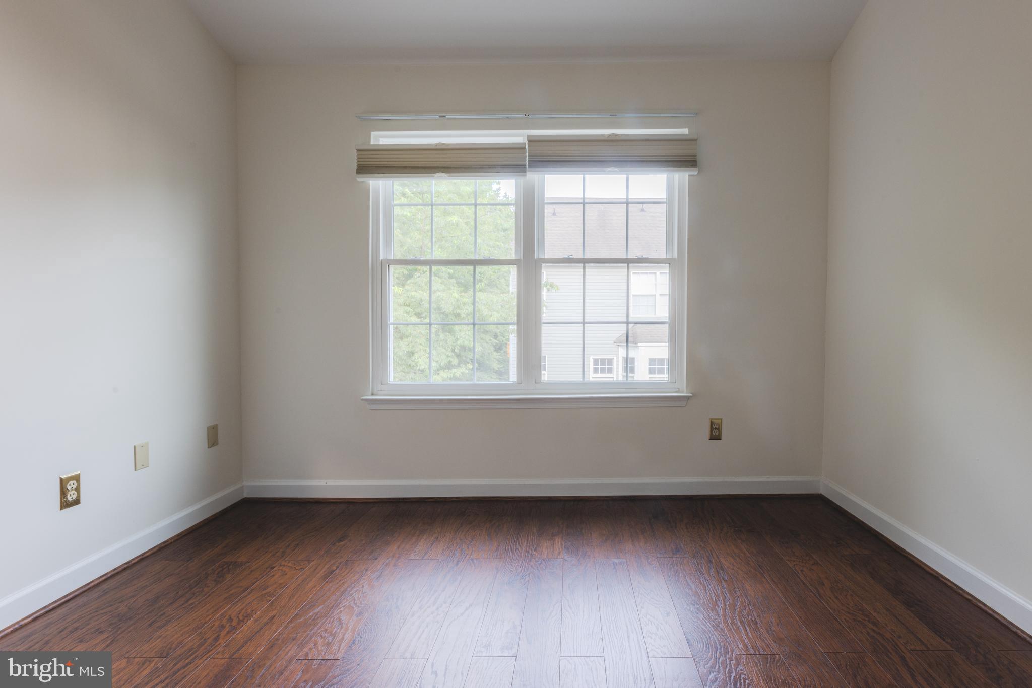 LOWES ISLAND - Residential