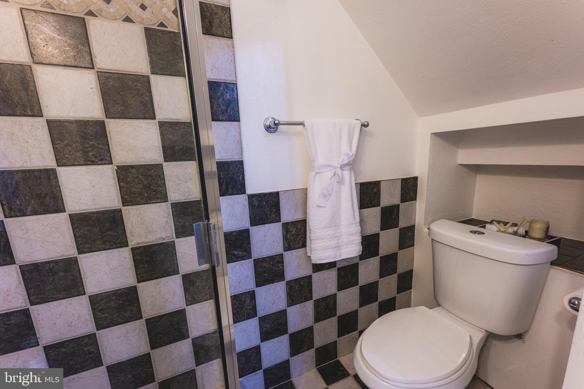 LOWES ISLAND - Residential