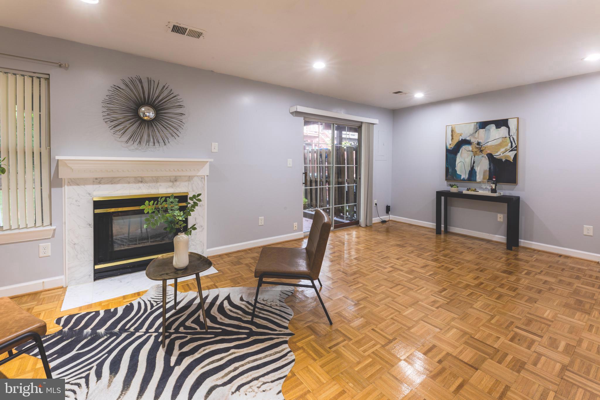 LOWES ISLAND - Residential