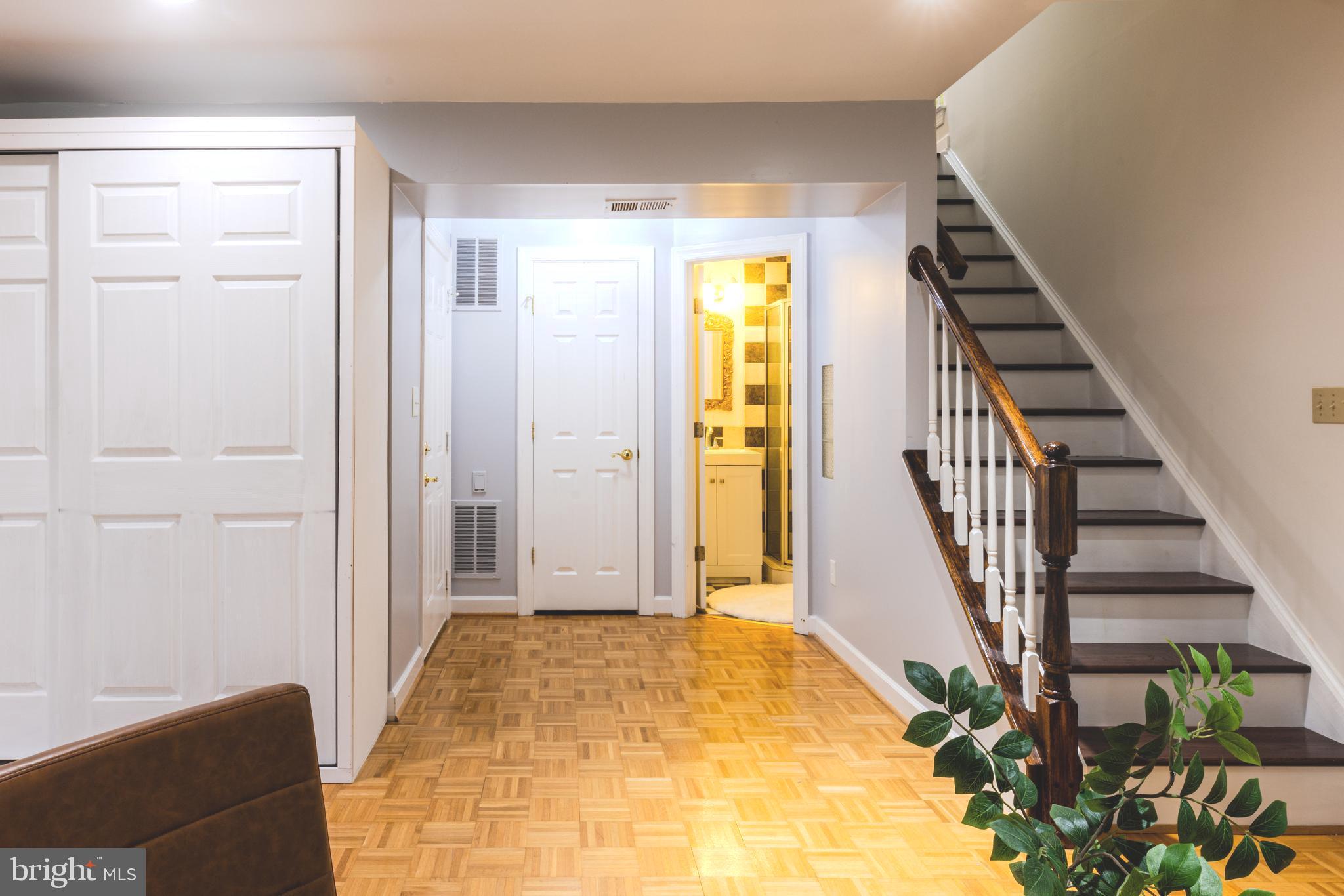 LOWES ISLAND - Residential