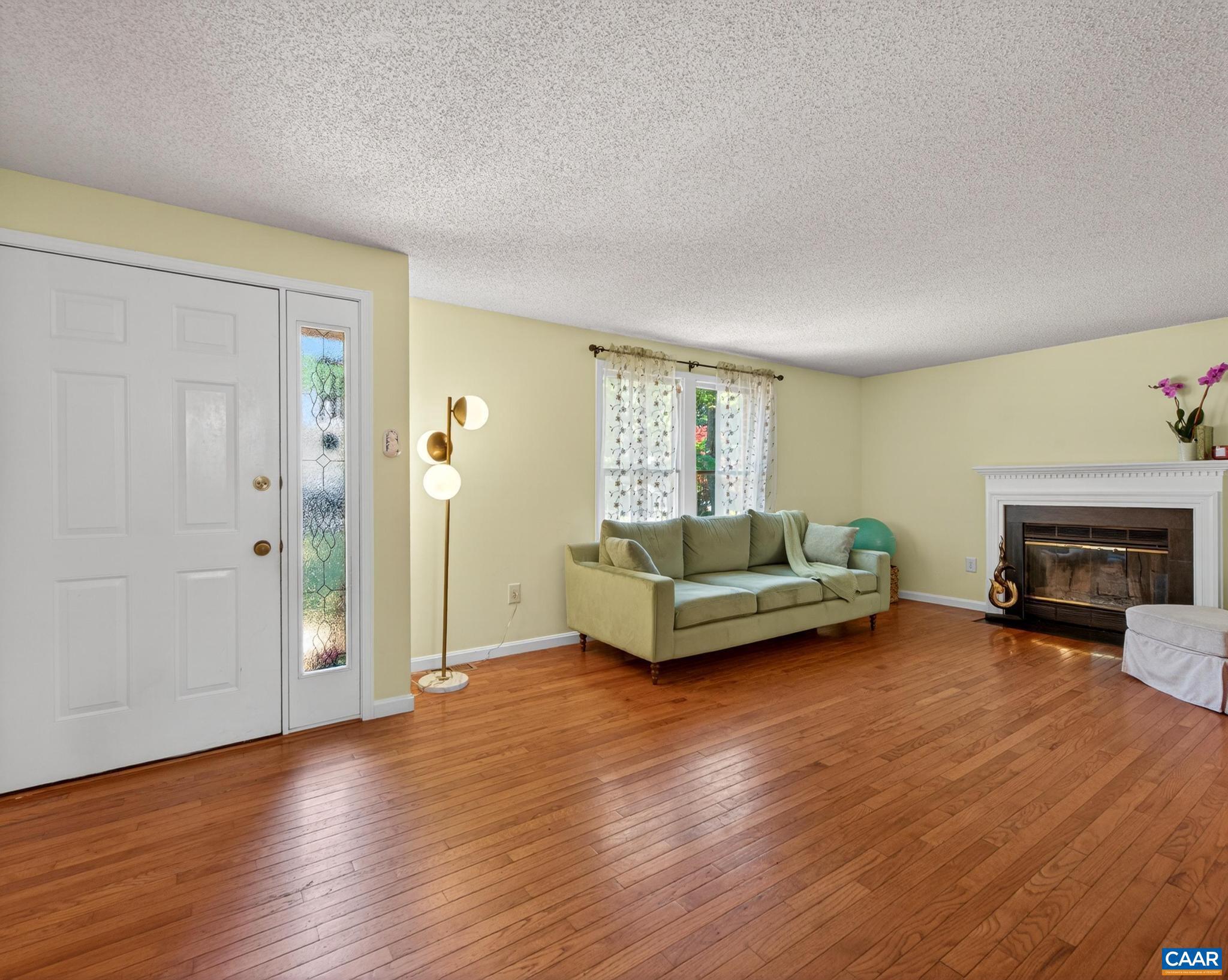 LAKE MONTICELLO - Residential