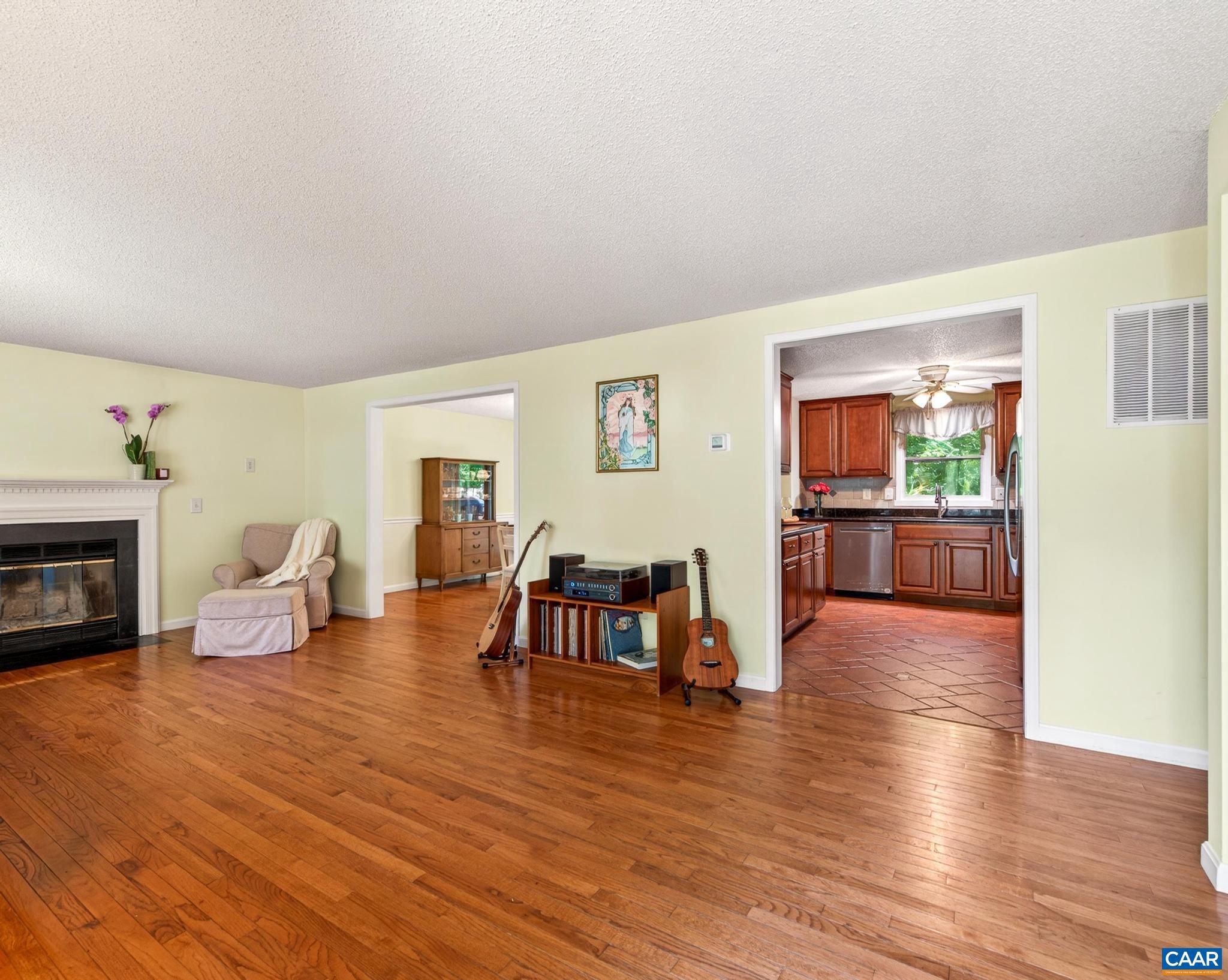 LAKE MONTICELLO - Residential
