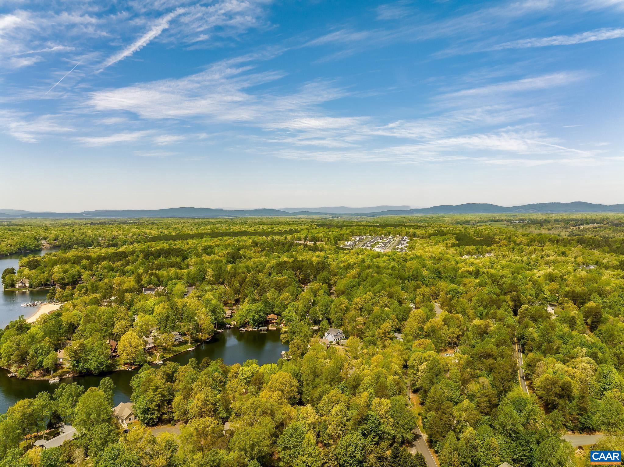 LAKE MONTICELLO - Residential