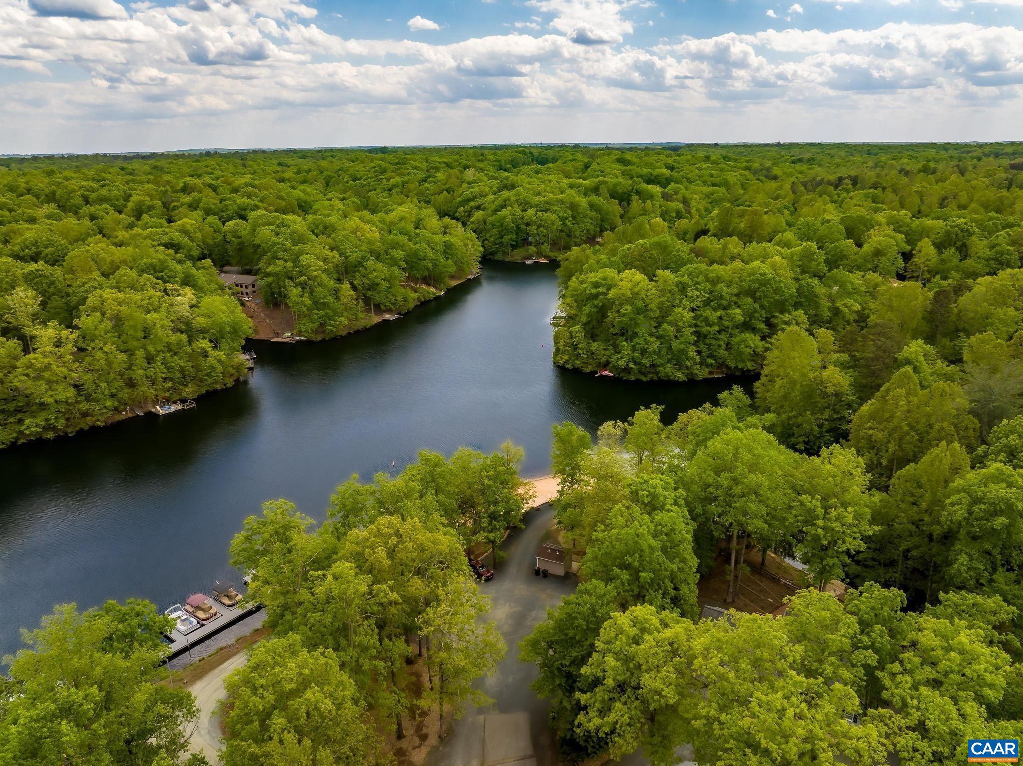 LAKE MONTICELLO - Residential
