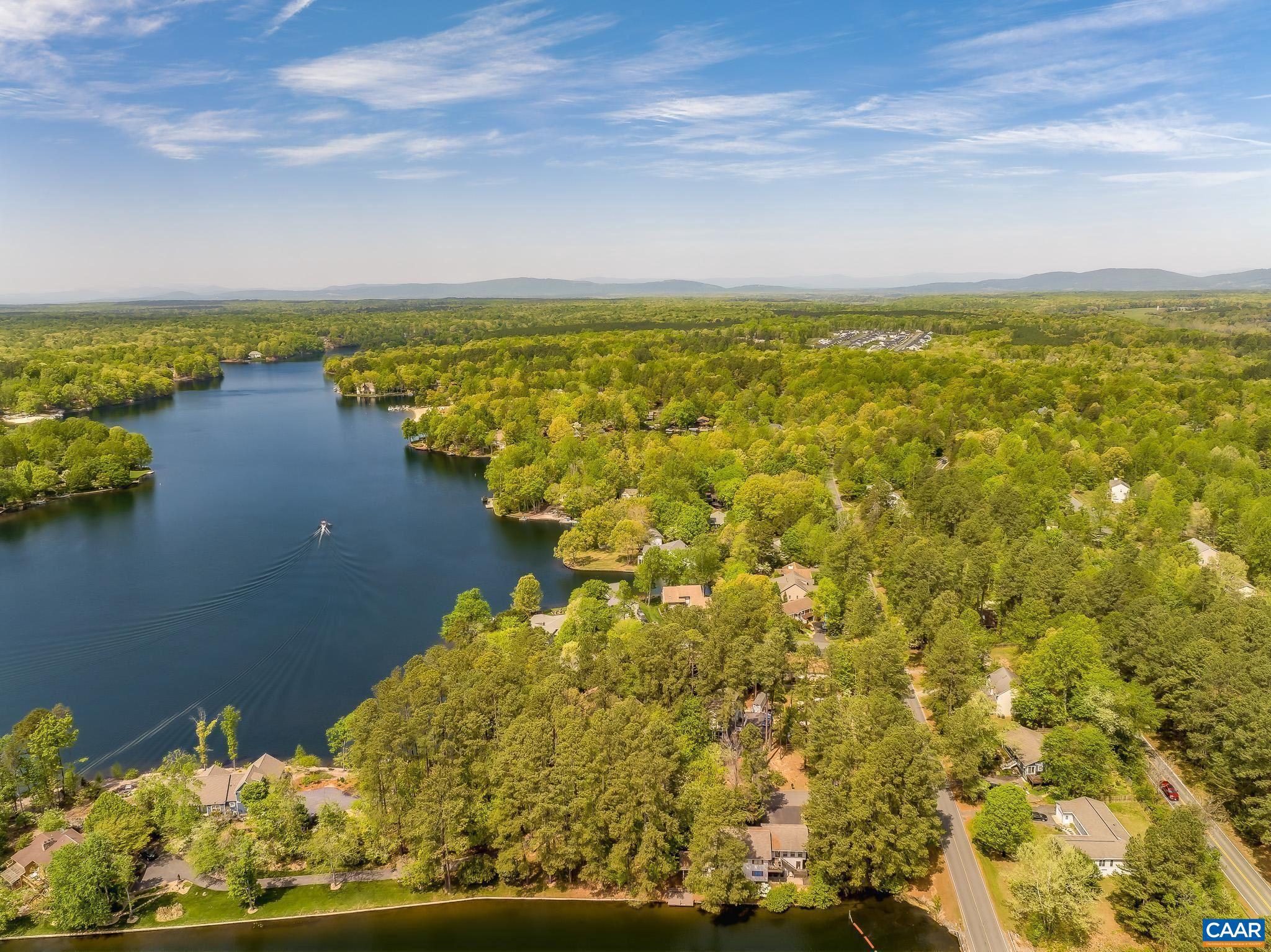 LAKE MONTICELLO - Residential