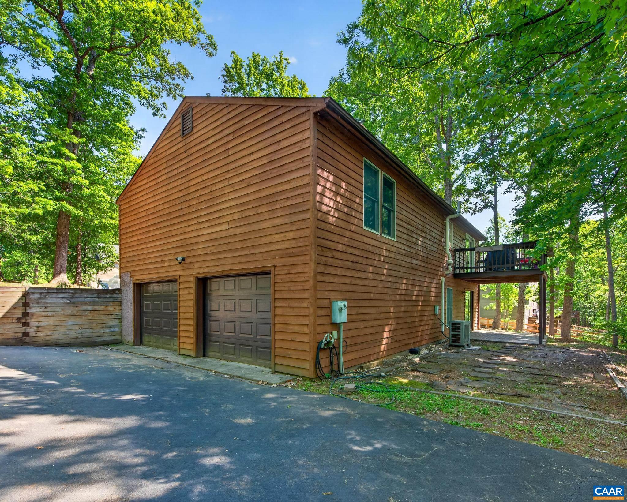 LAKE MONTICELLO - Residential