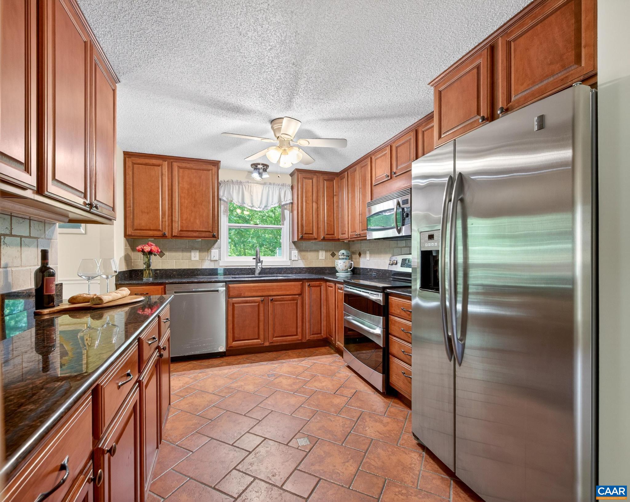 LAKE MONTICELLO - Residential