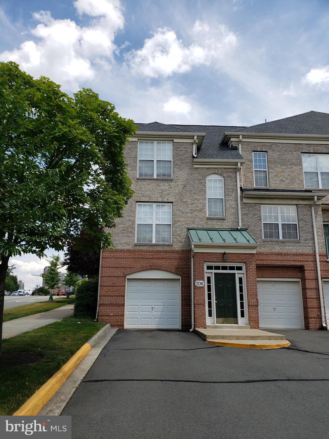 MADISON PARK AT WEST MARKET - Residential Lease