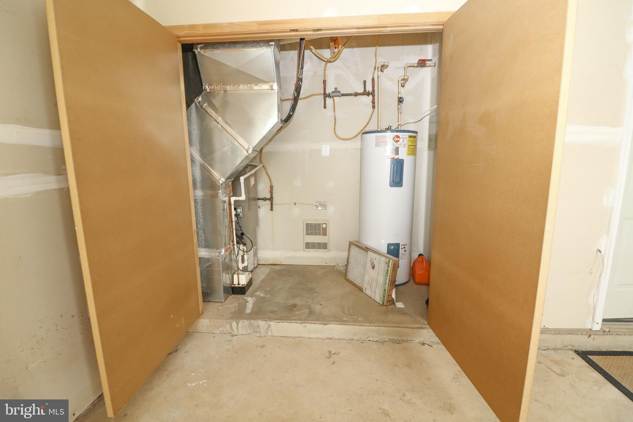 MADISON PARK AT WEST MARKET - Residential Lease