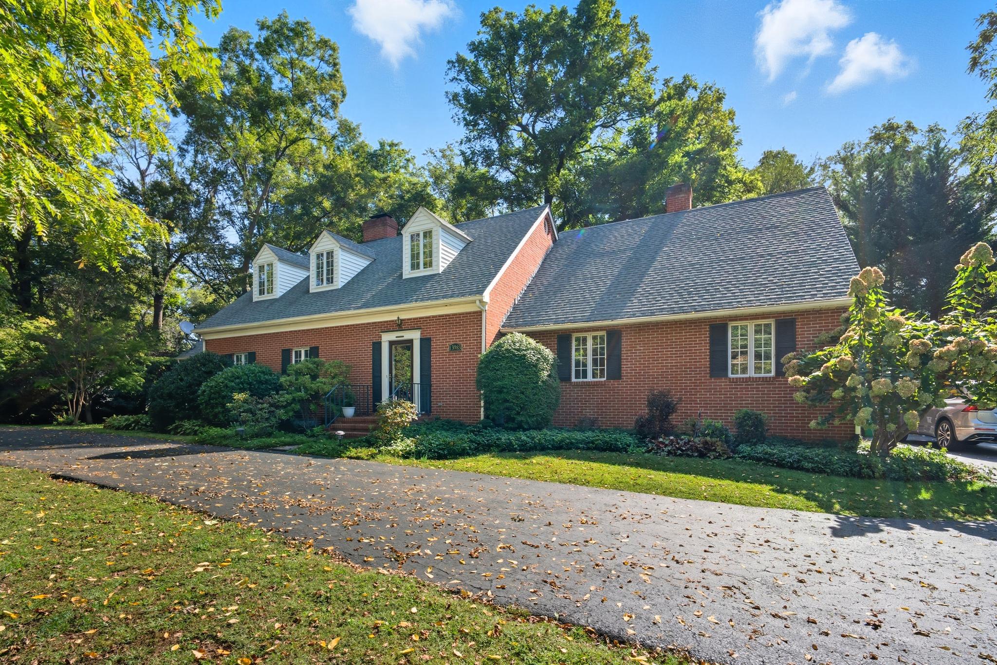 KENTMORE PARK - Residential