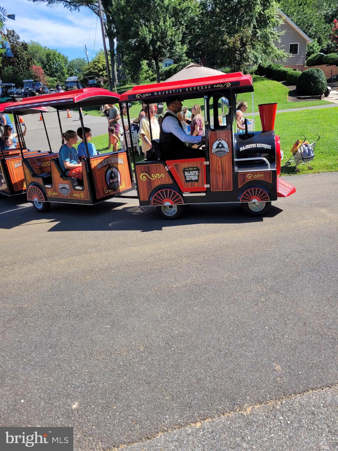 KENTMORE PARK - Residential