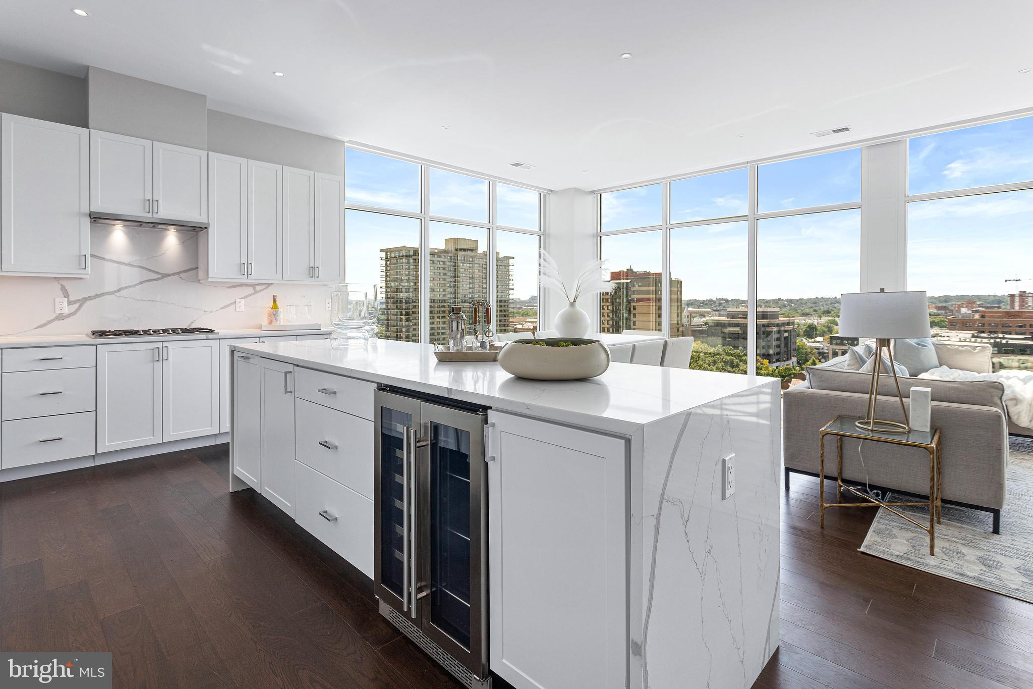 OLD TOWN ALEXANDRIA - Residential