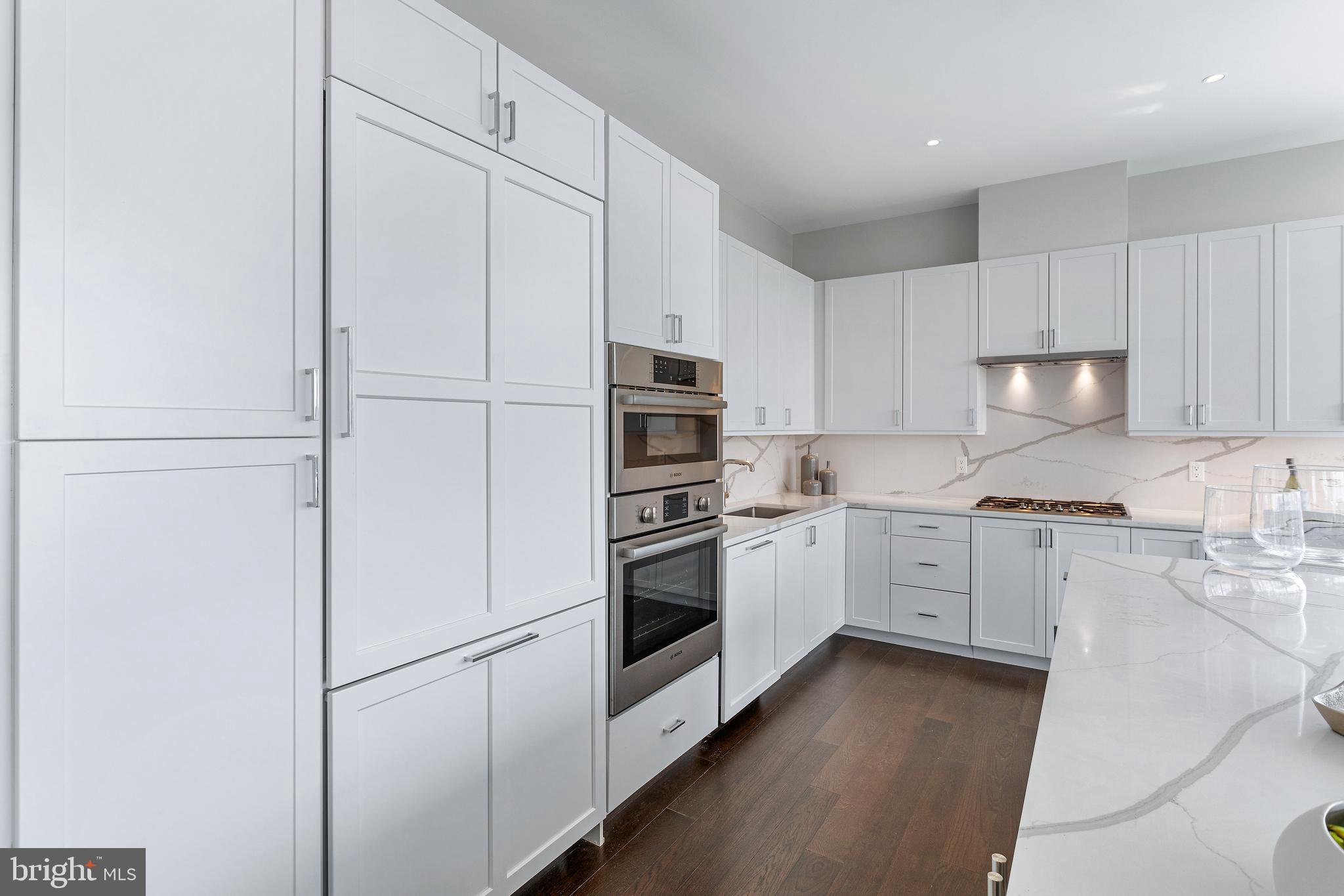 OLD TOWN ALEXANDRIA - Residential