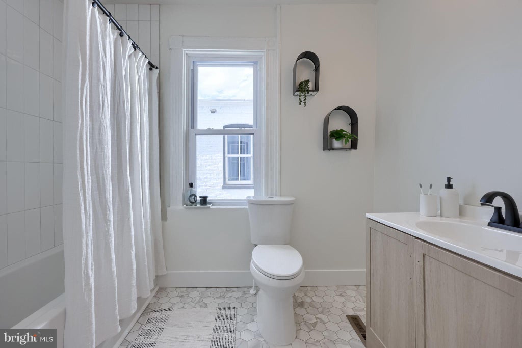 Photo of 123 Green Street, LANCASTER, PA 17602 (MLS # PALA2096256)