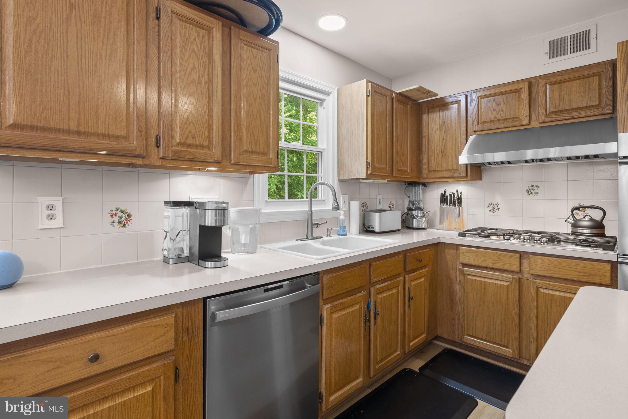OLD STAGE KNOLLS - Residential