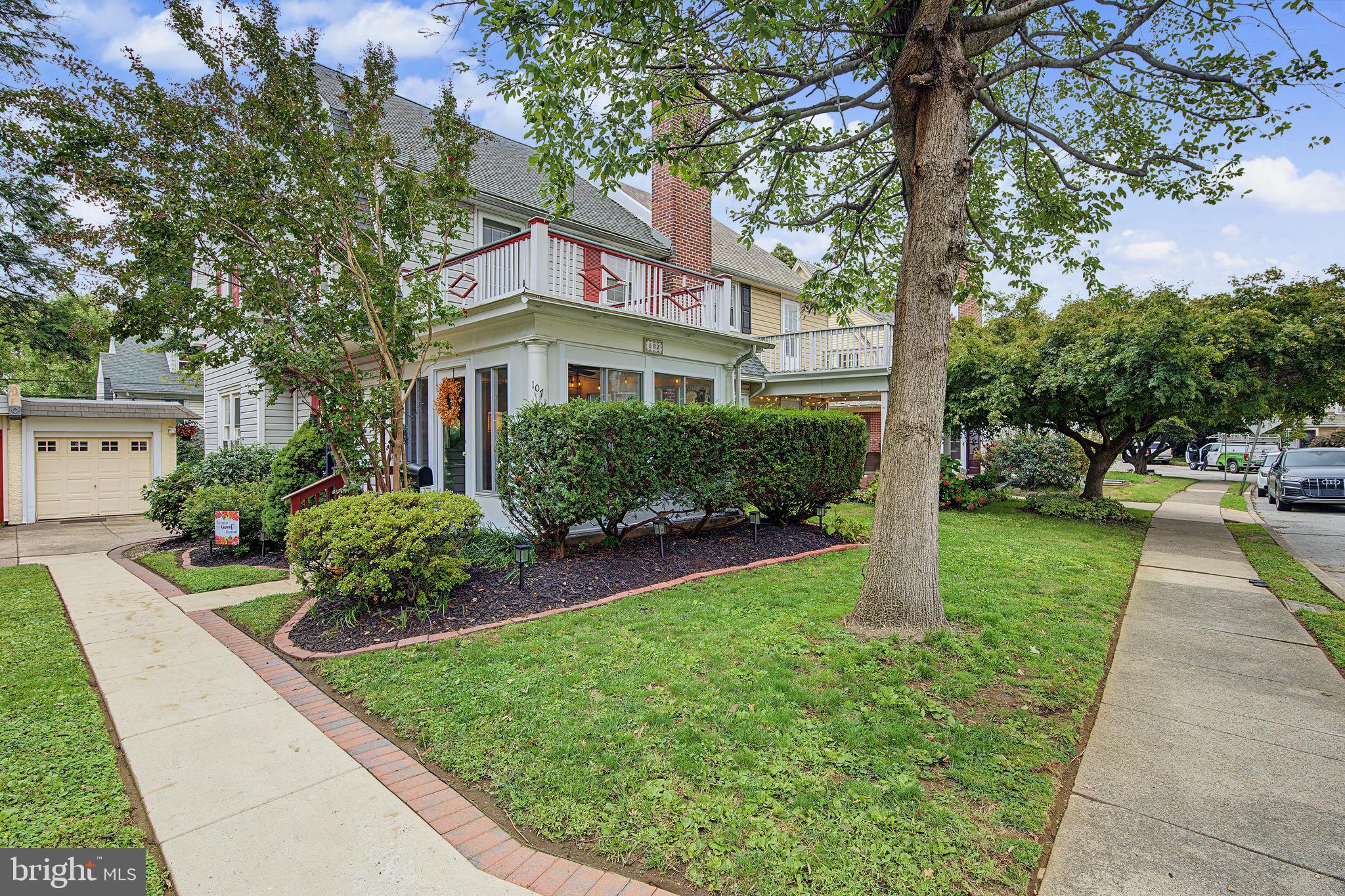 107 GLADSTONE ROAD