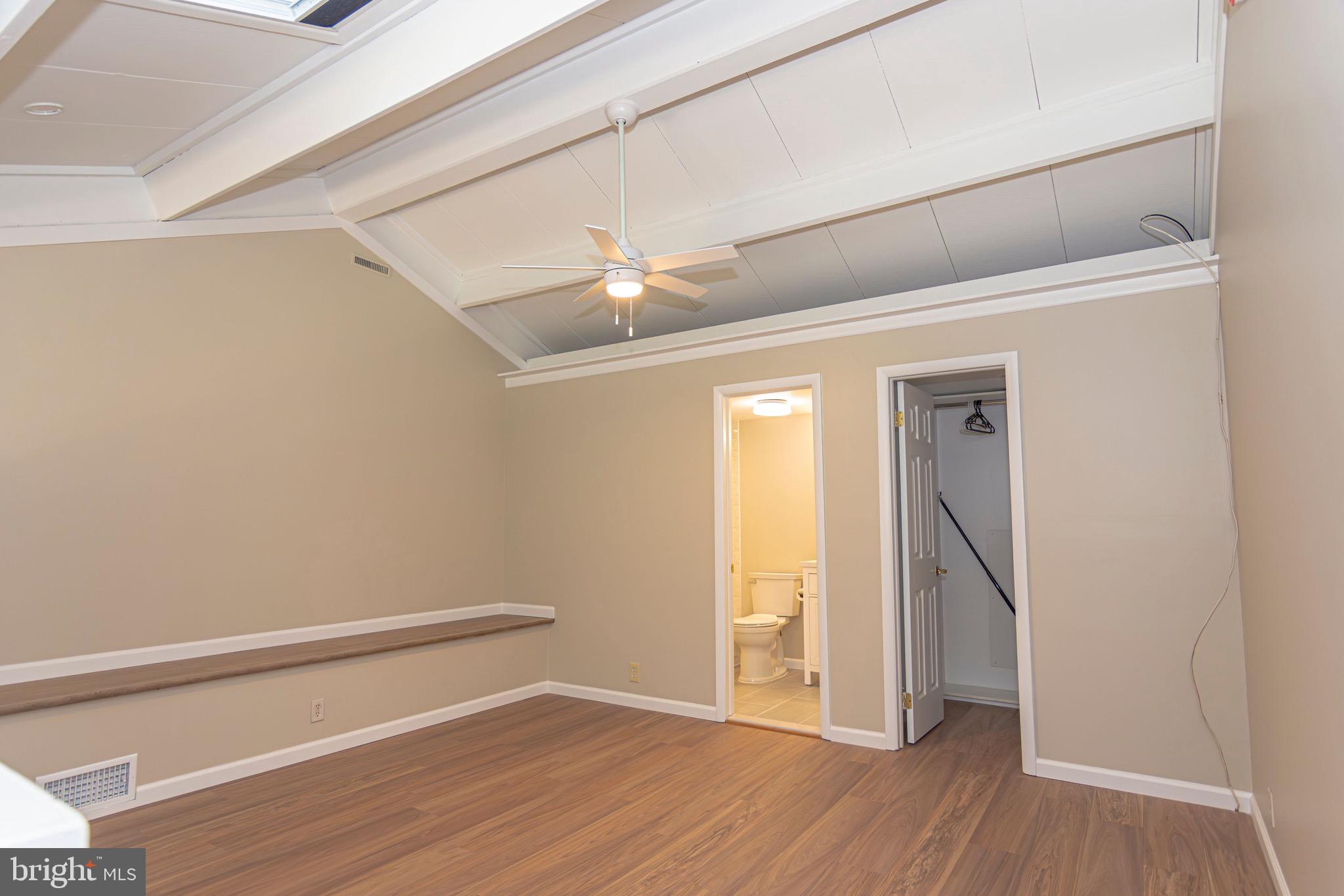 VILLAGE II - Residential Lease