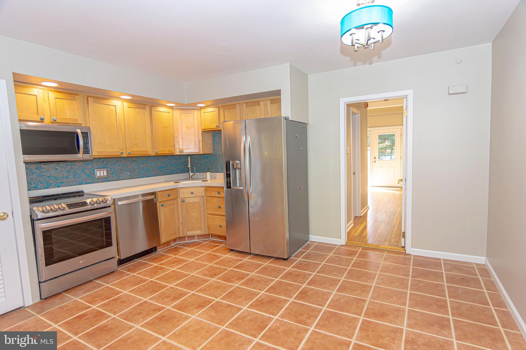 VILLAGE II - Residential Lease