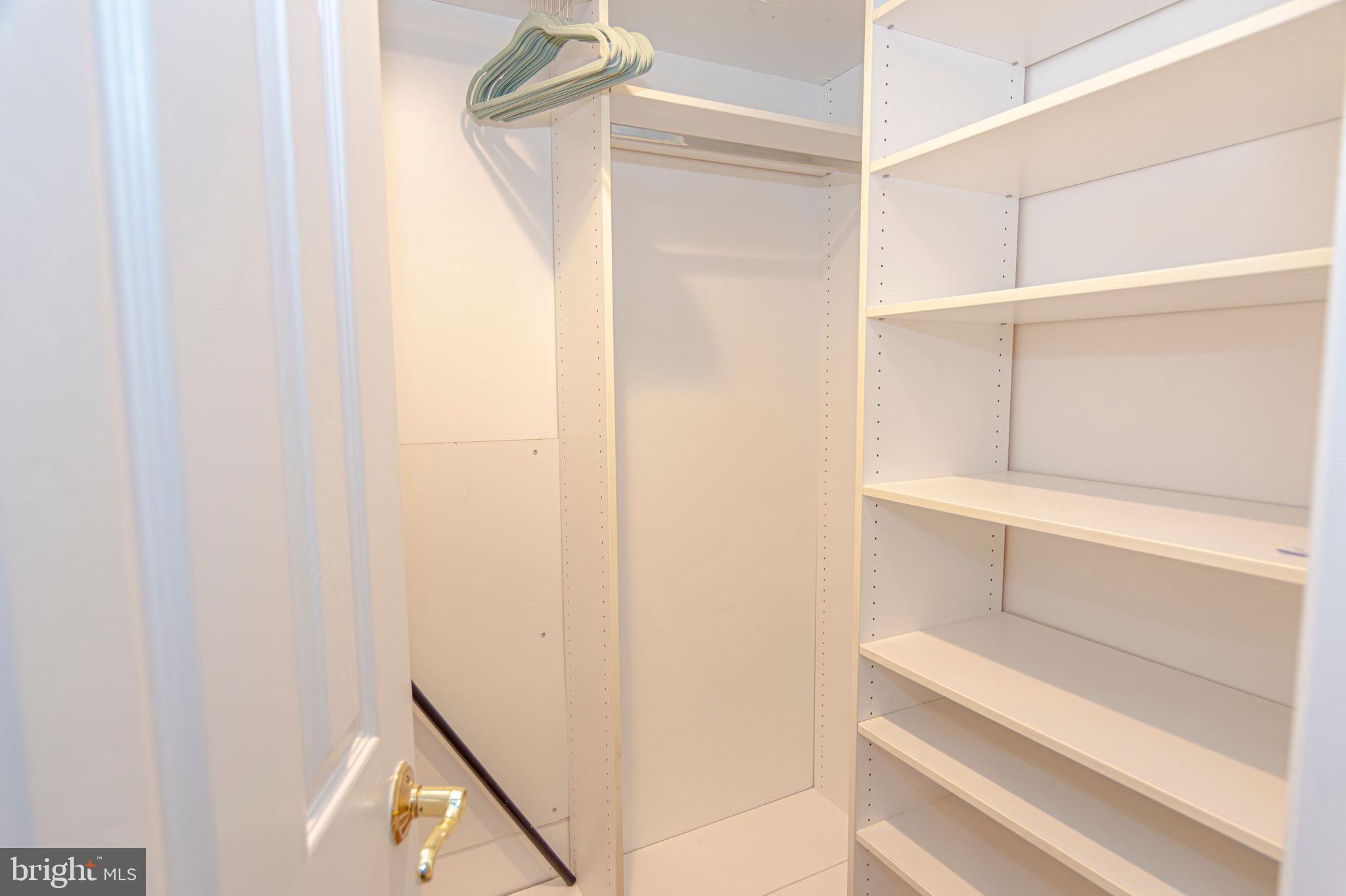 VILLAGE II - Residential Lease