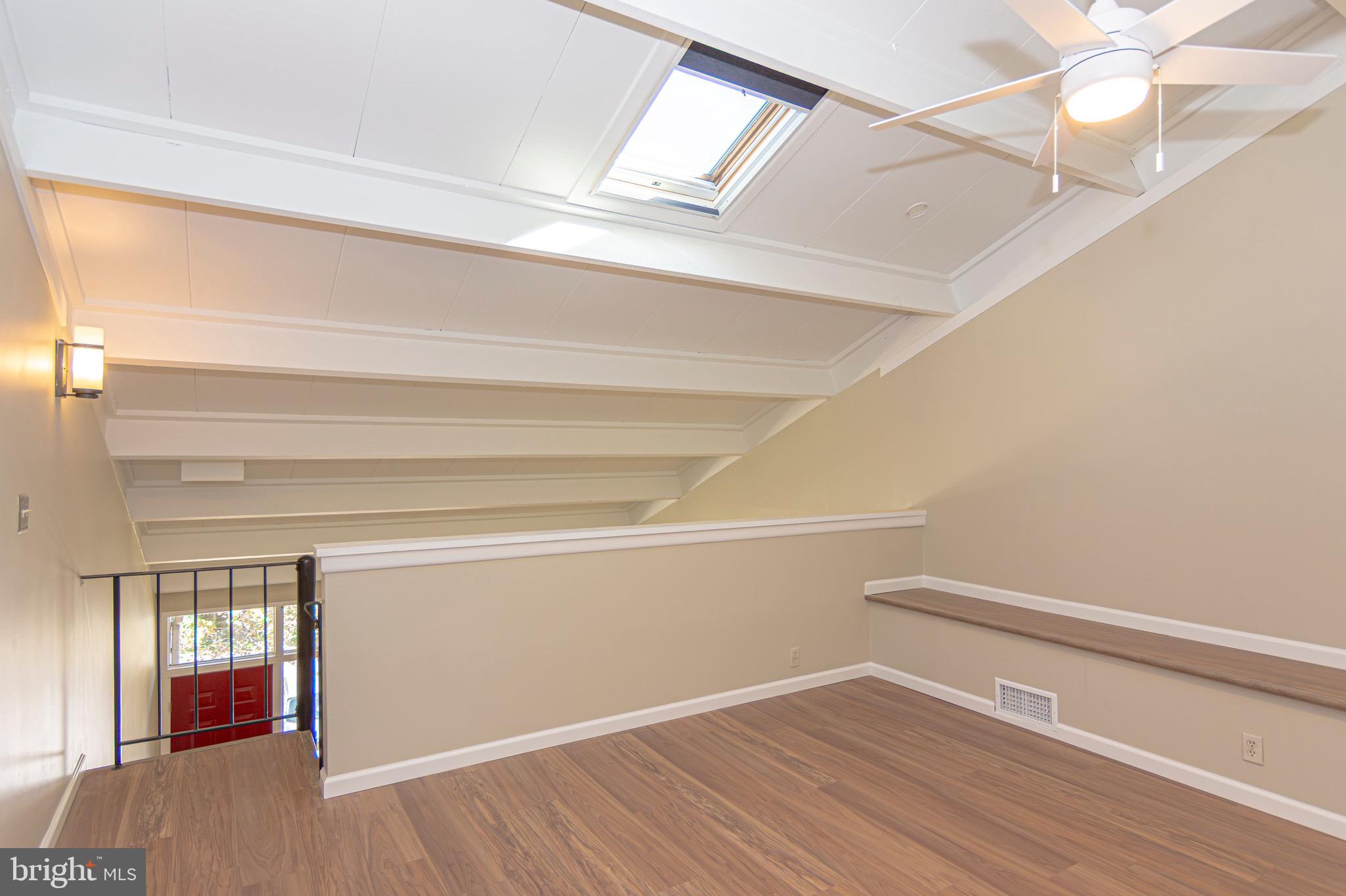 VILLAGE II - Residential Lease