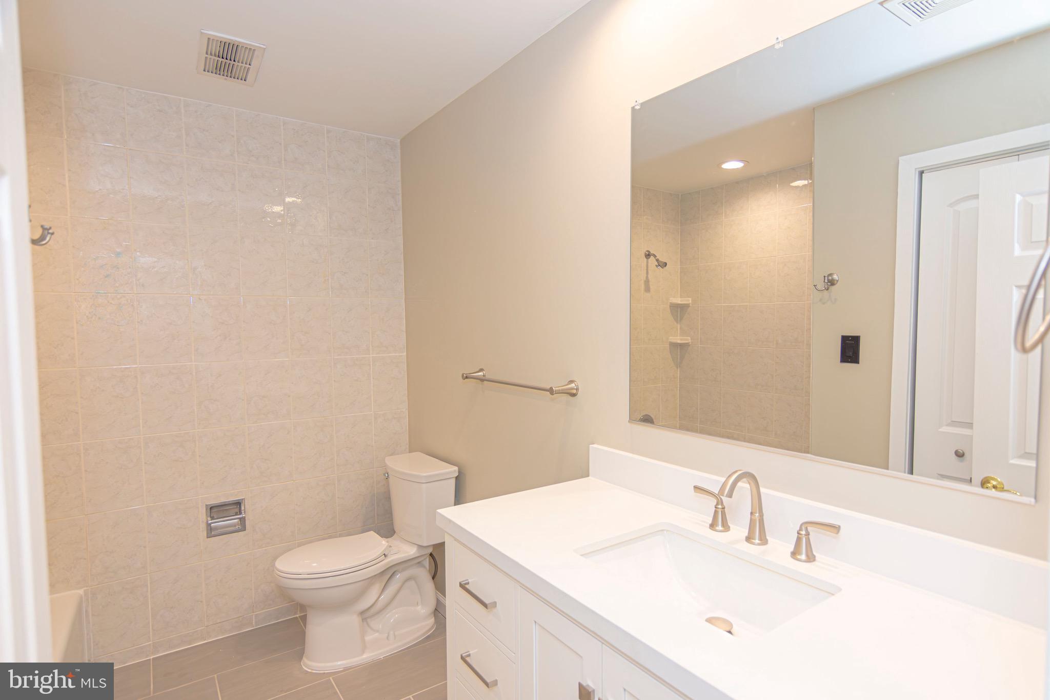 VILLAGE II - Residential Lease