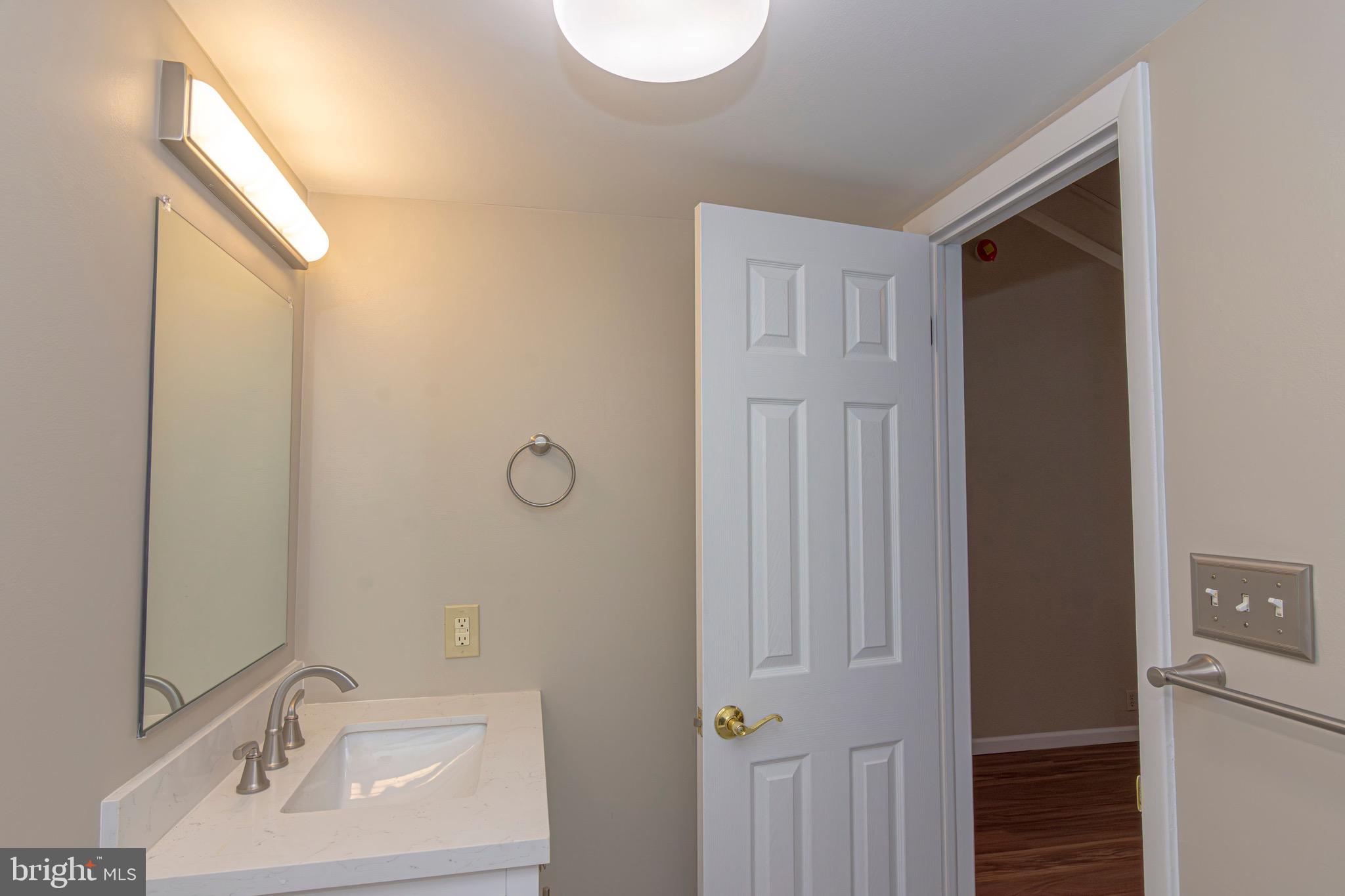 VILLAGE II - Residential Lease