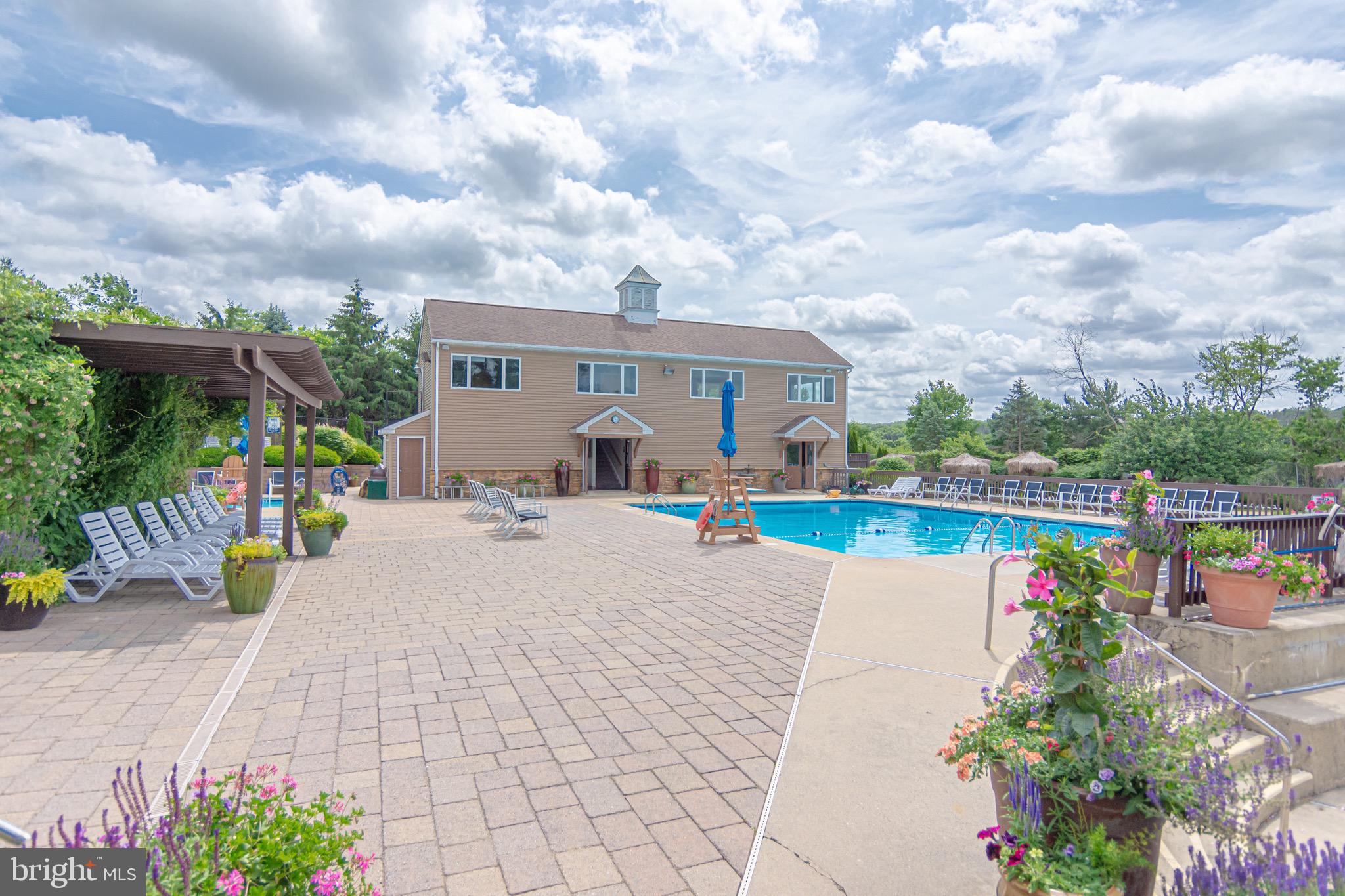 VILLAGE II - Residential Lease