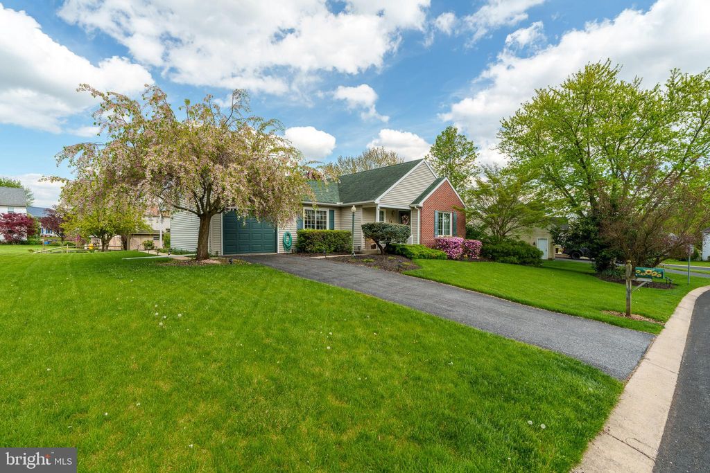 Photo of 30 Hollow Road, Reinholds, PA 17569 (MLS # PALA2049658)