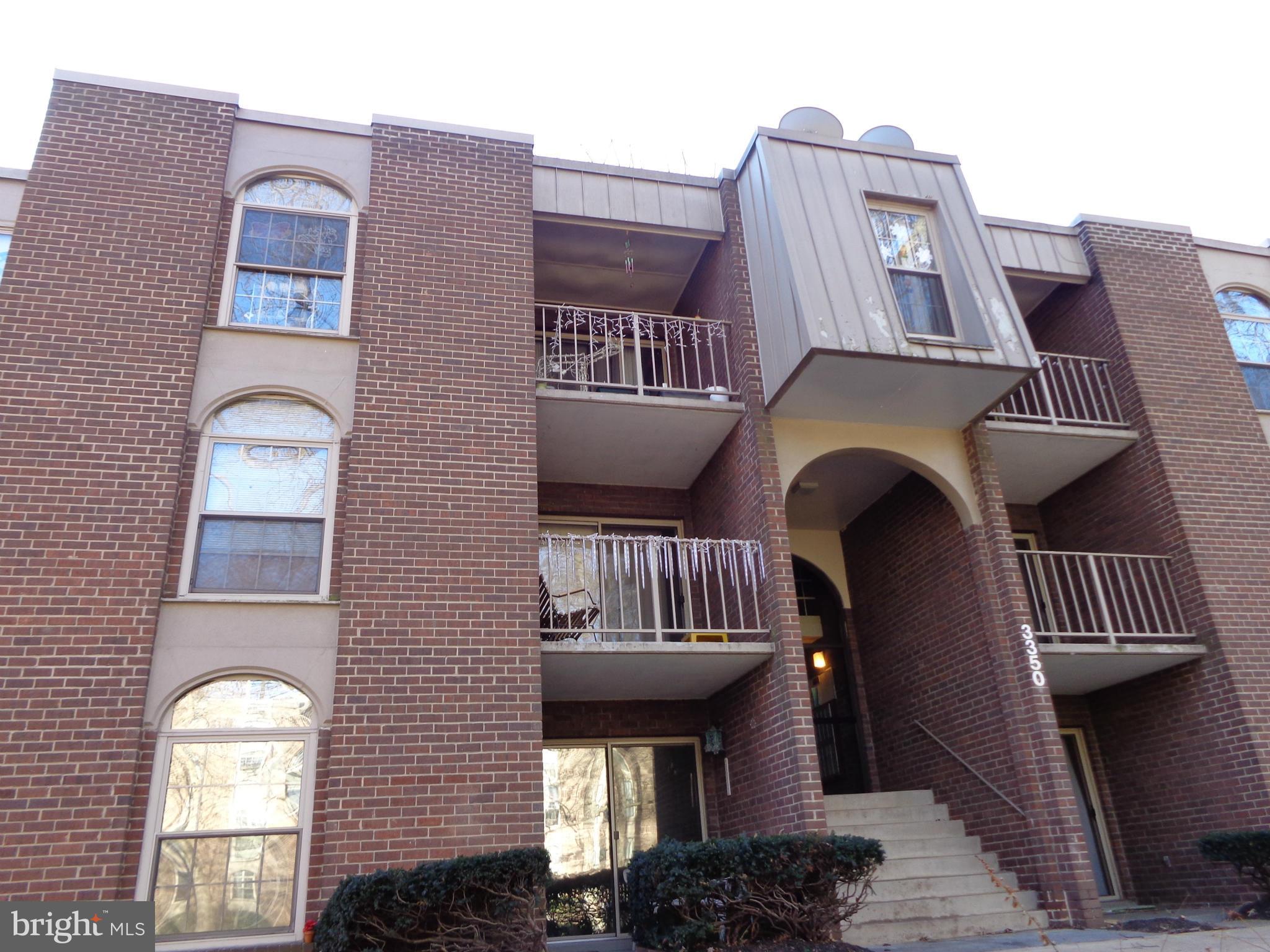 Freshly painted, new carpet installed. Super location, 2 br, 1.5 ba, upper level. near Rt 495, Rt 50, Fairfax Hospital. Public bus and Major shops. Utilities included. Vacant and ready to move in. Please call for more detail.