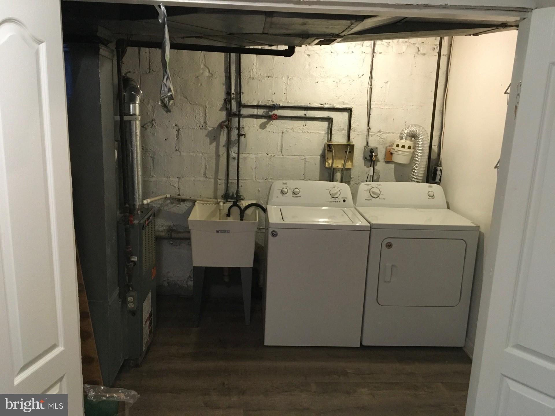 GREEN SPRING - Residential Lease