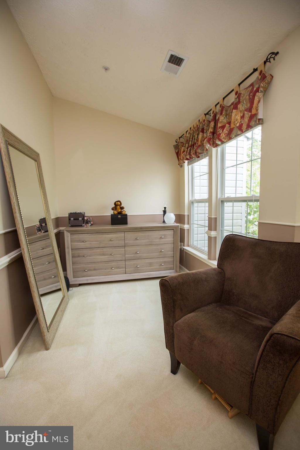 RUSSETT - Residential