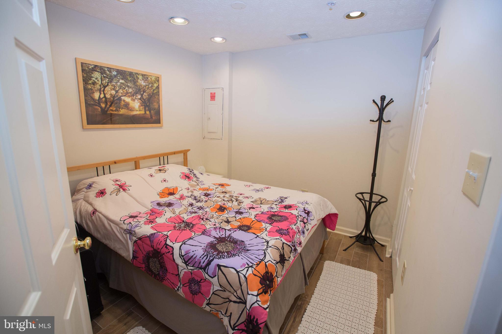 RUSSETT - Residential