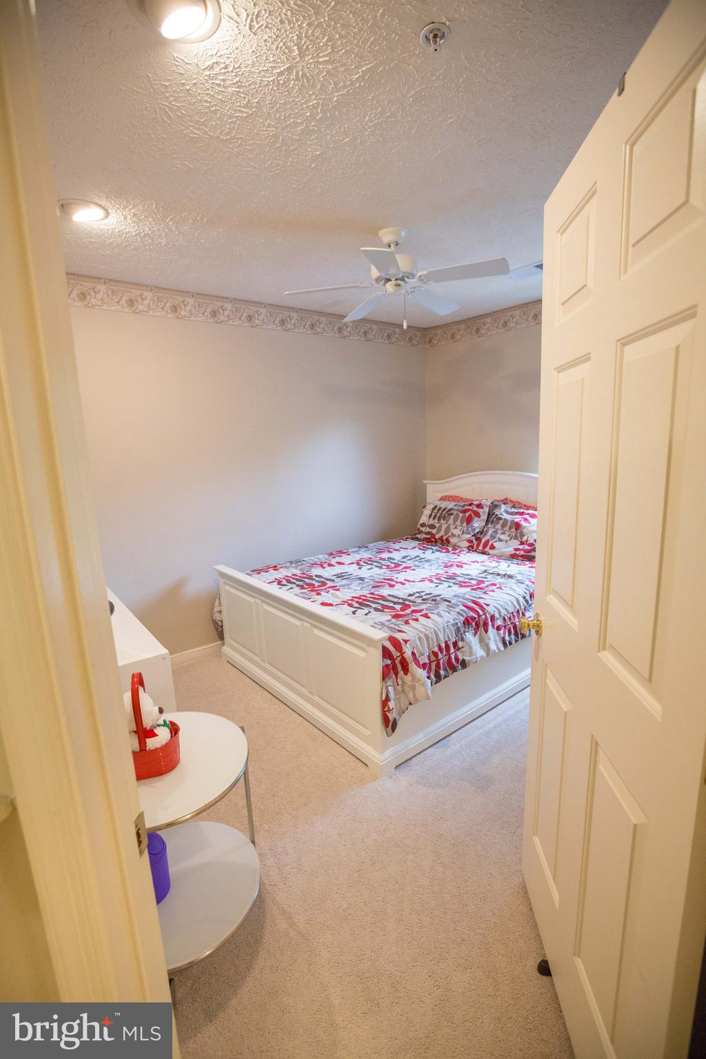 RUSSETT - Residential