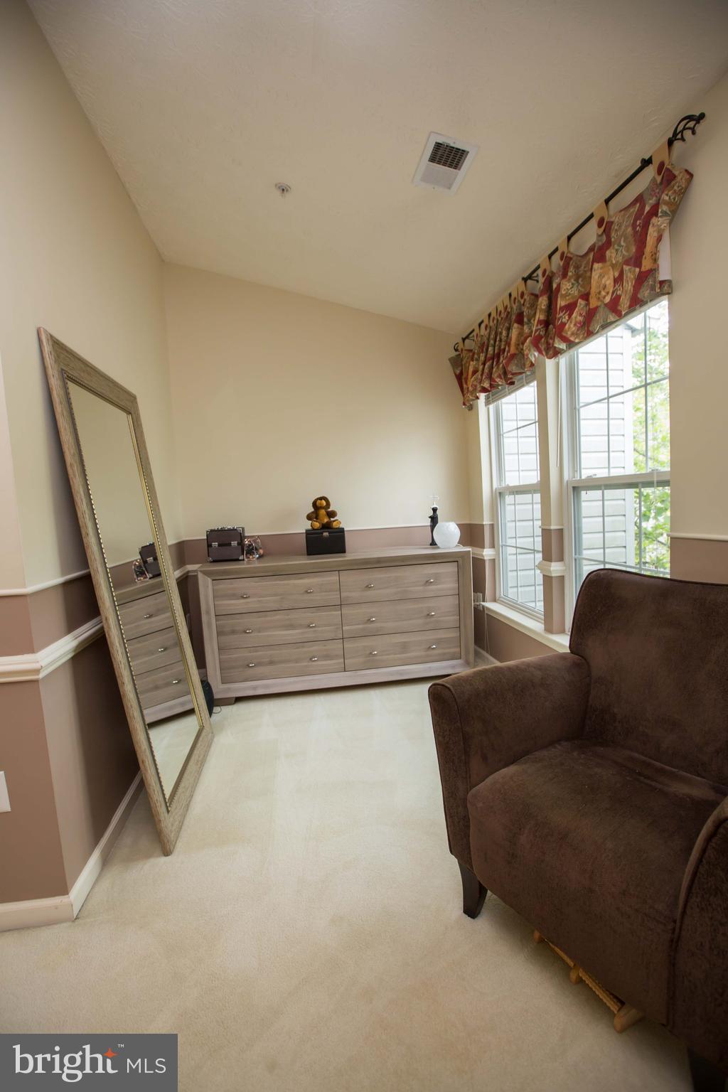 RUSSETT - Residential