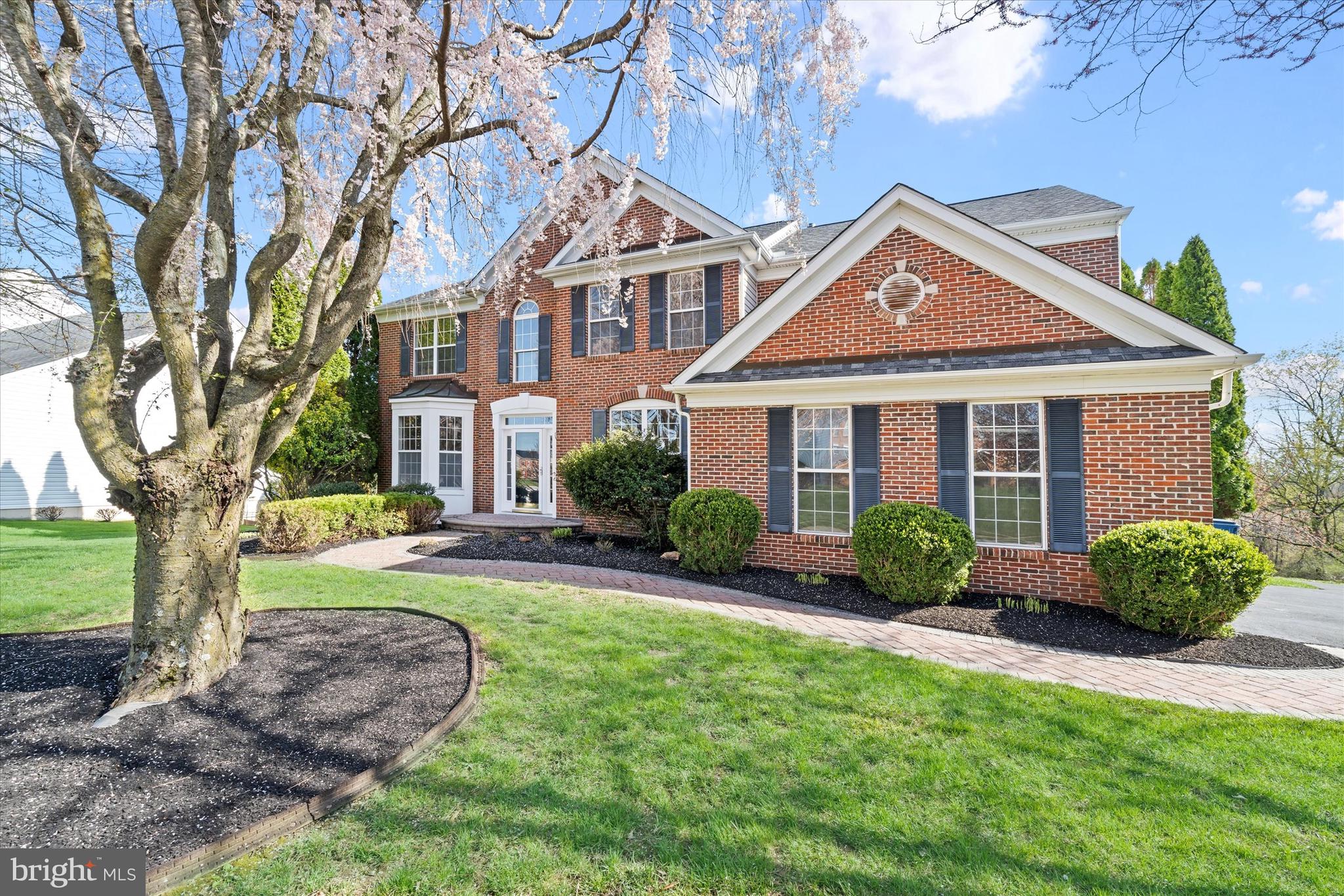 318 MOURNING DOVE DRIVE