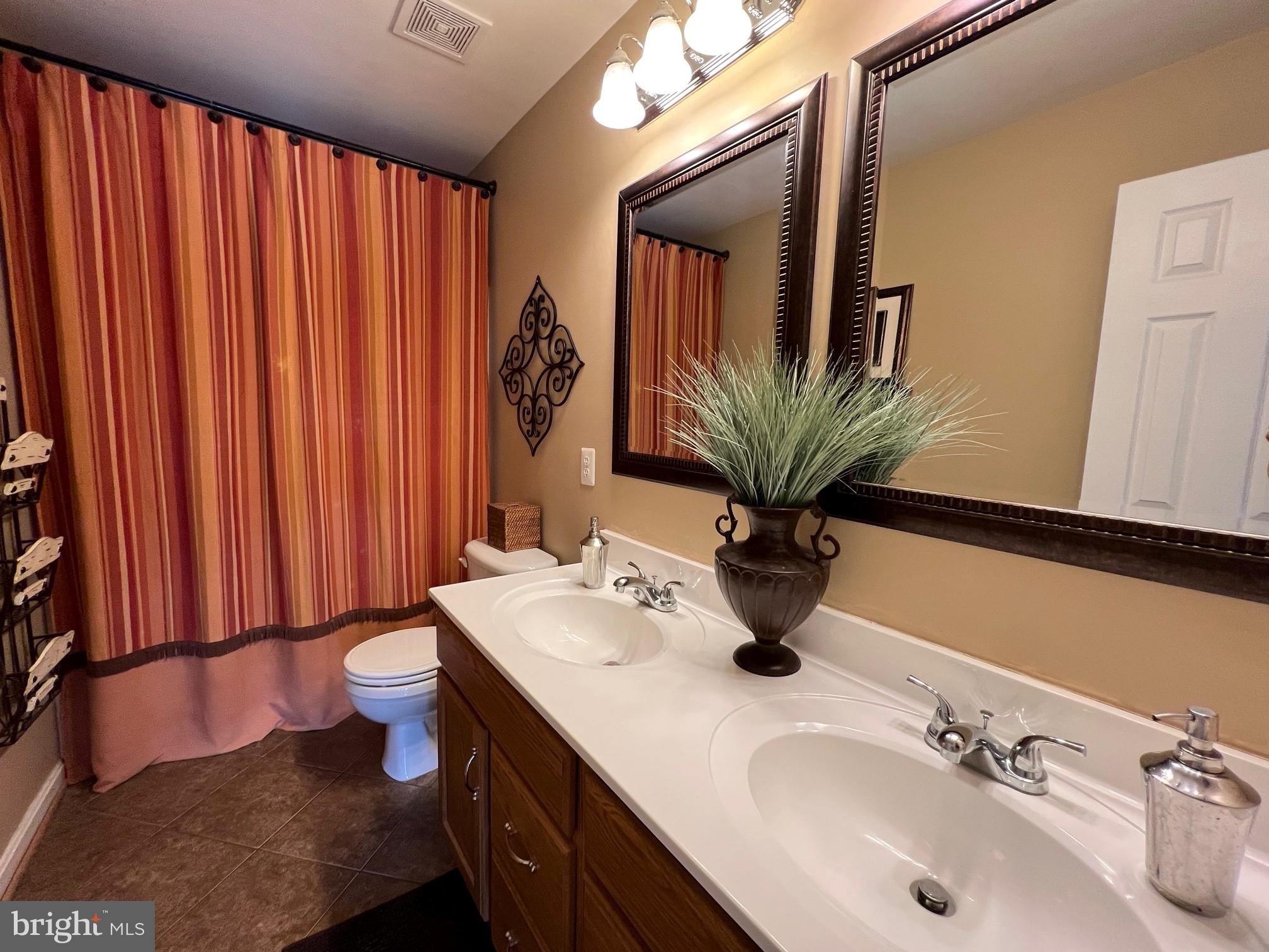 VILLAGES AT LEONARDTOWN - Residential