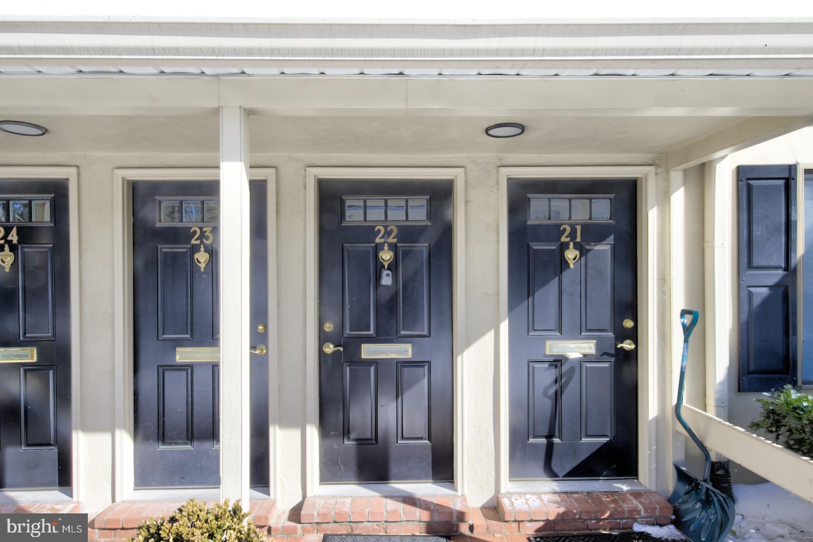 411 W CONESTOGA ROAD 22