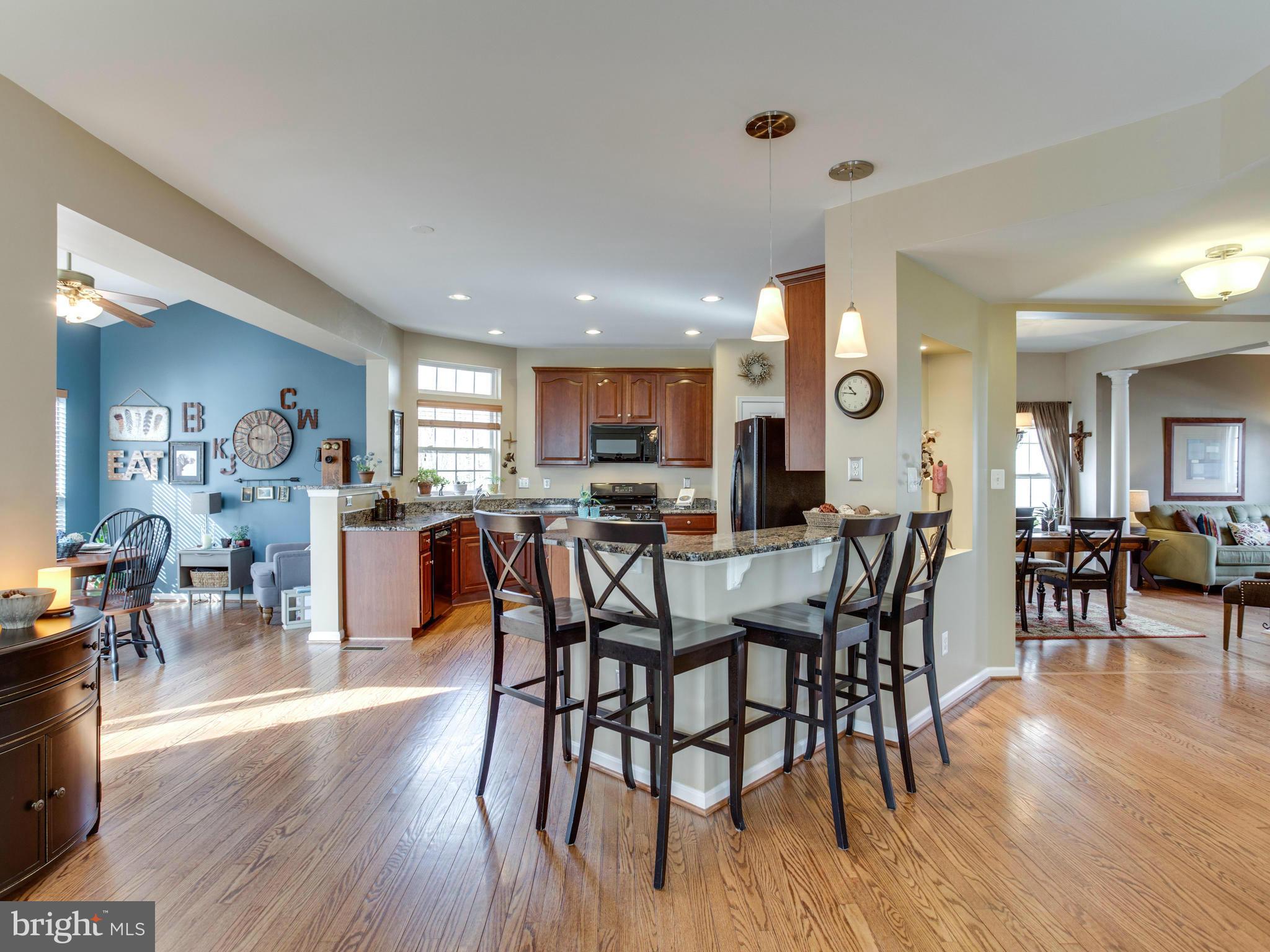 KINGSVIEW VILLAGE - Residential