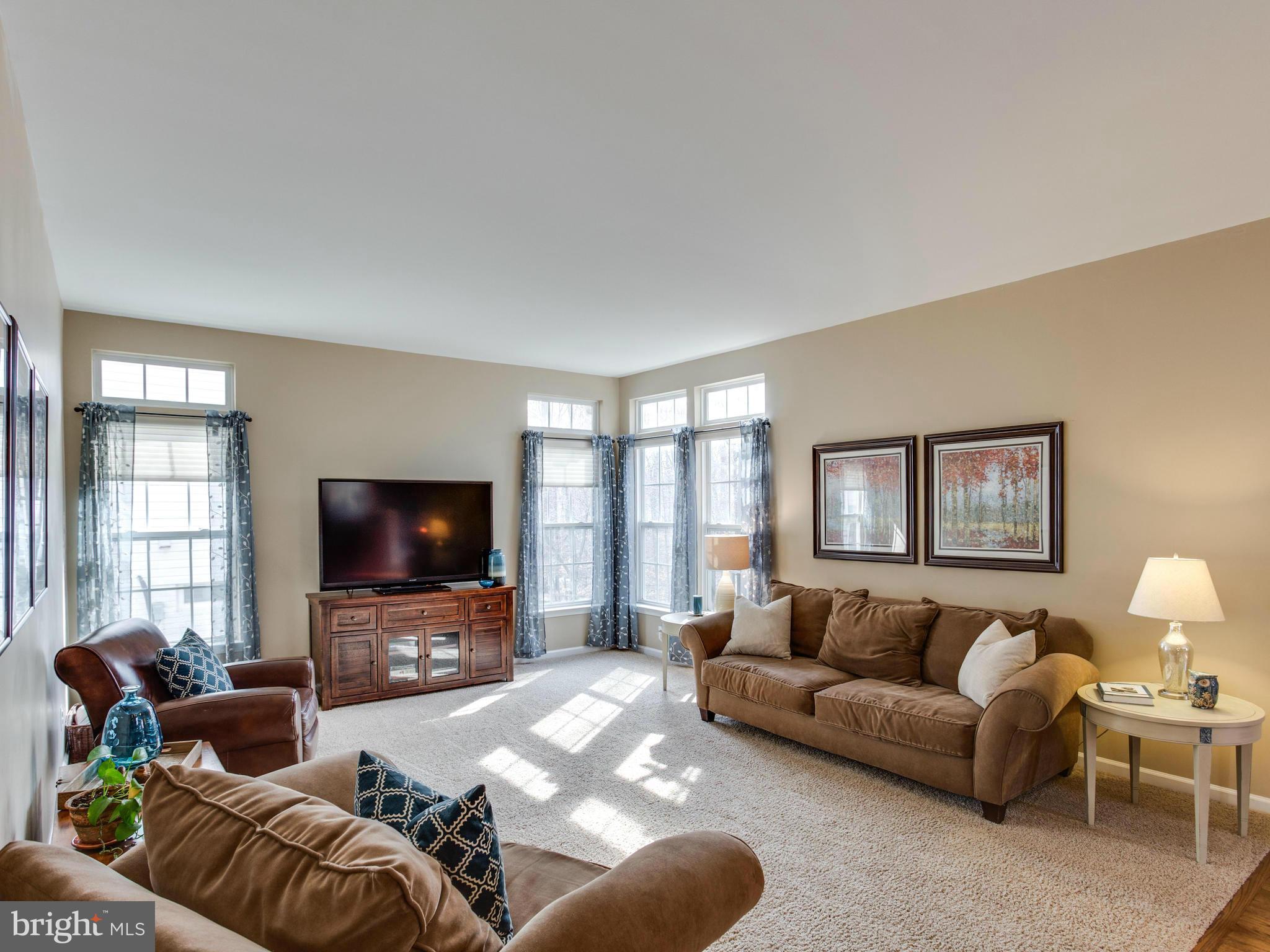 KINGSVIEW VILLAGE - Residential