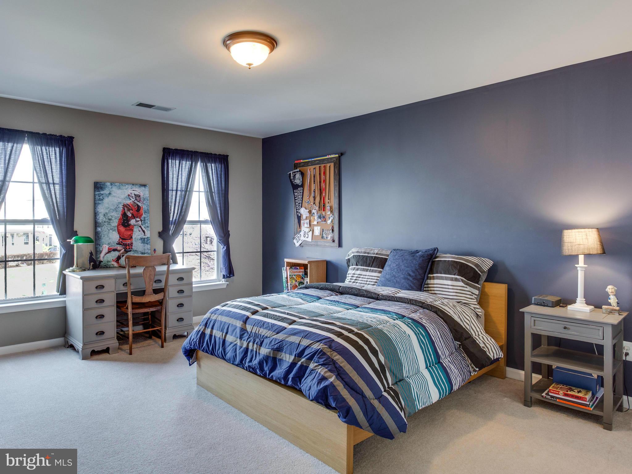 KINGSVIEW VILLAGE - Residential