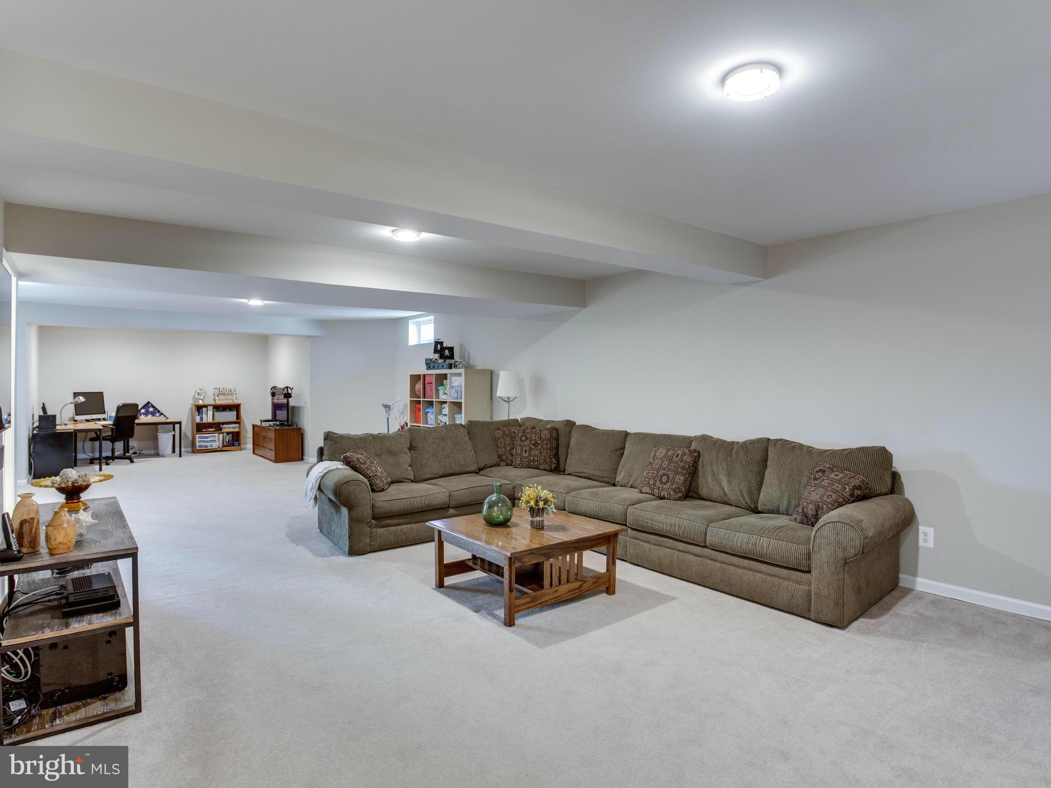 KINGSVIEW VILLAGE - Residential