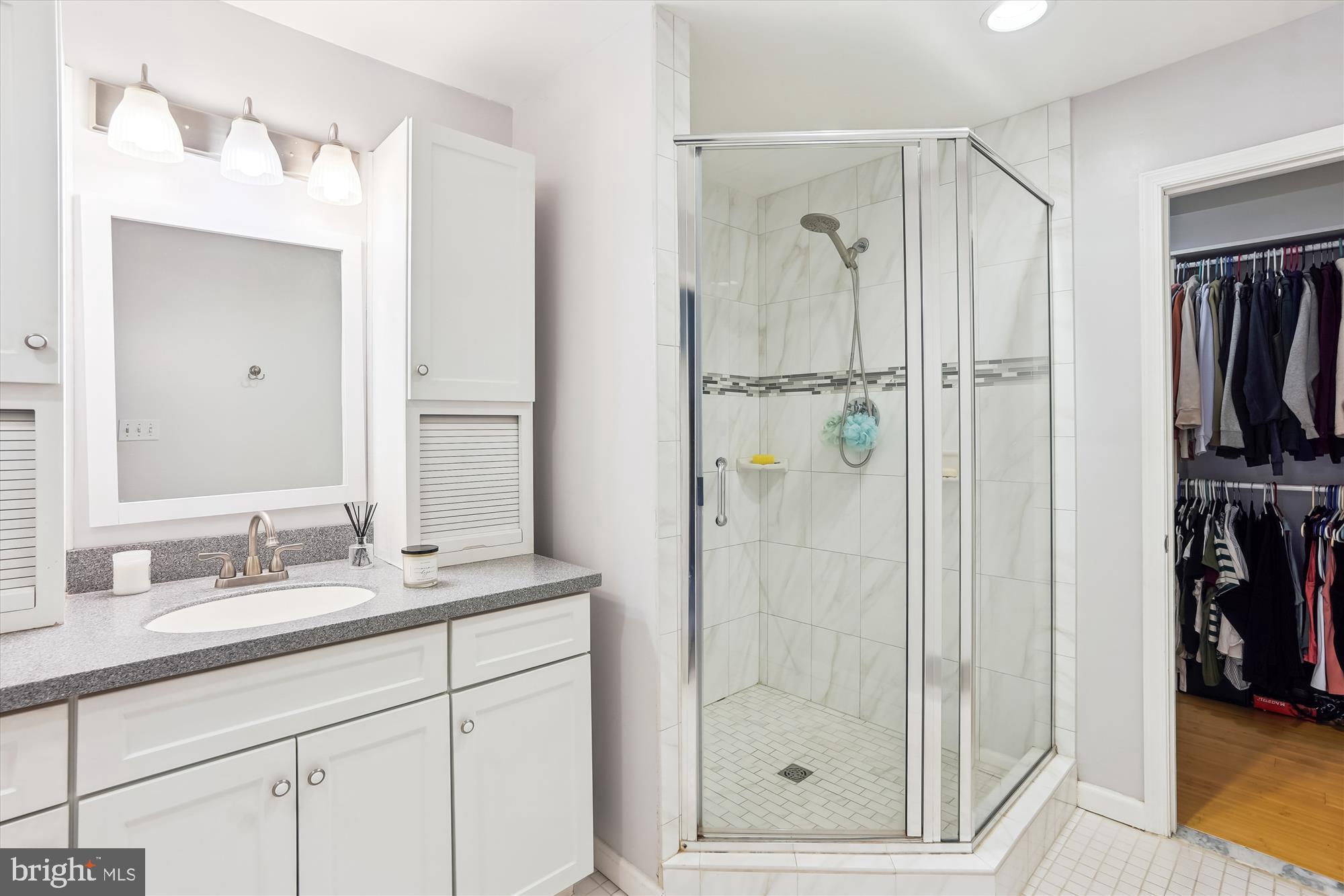 FAIR WOODS - Residential