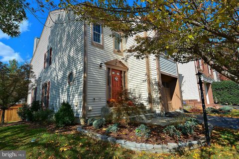 3856 WAYTHORN PLACE FAIRFAX VA 22033