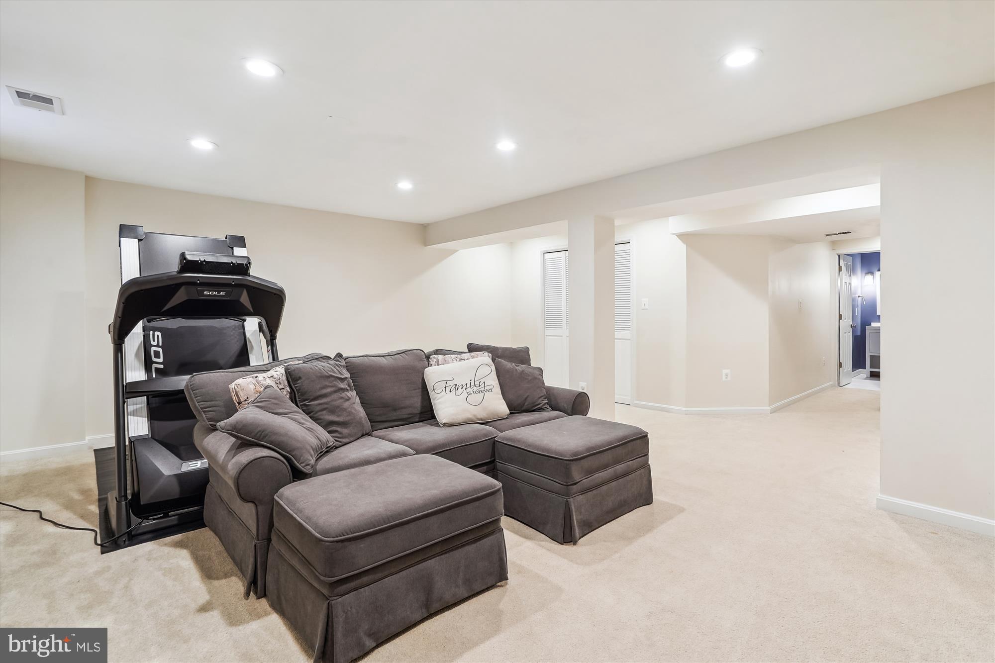 FAIR WOODS - Residential