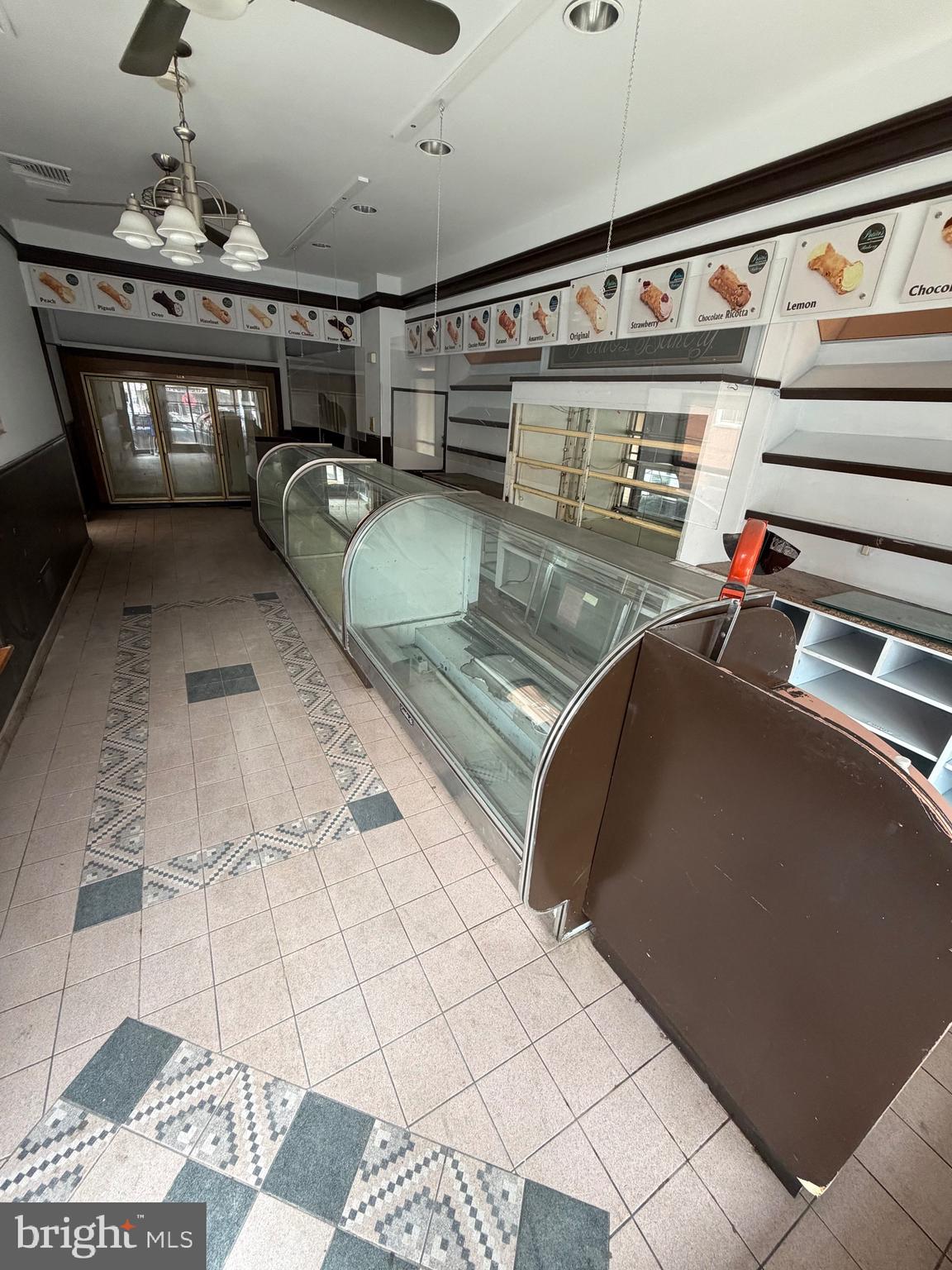 GIRARD ESTATES - Commercial Sale