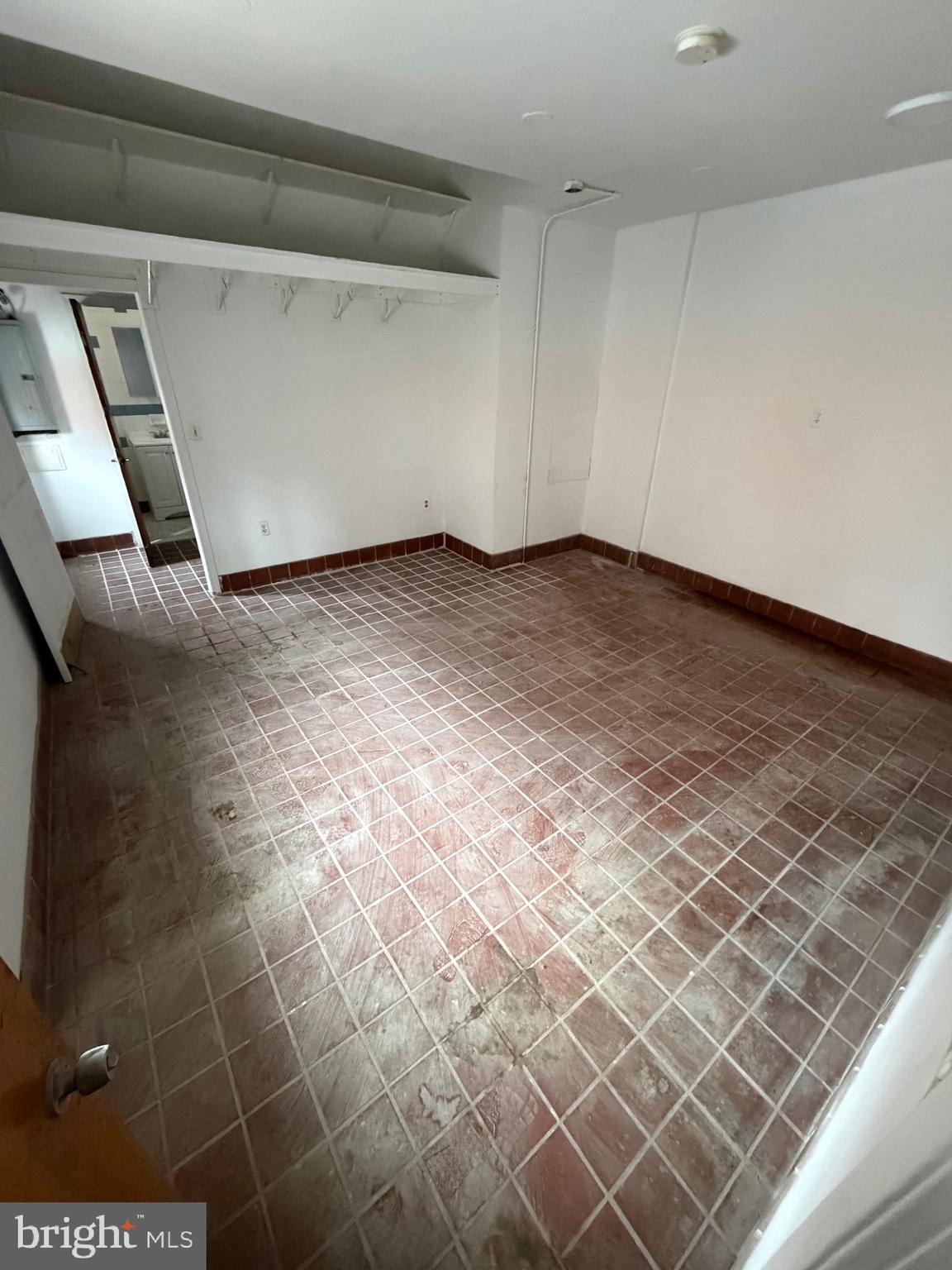 GIRARD ESTATES - Commercial Sale