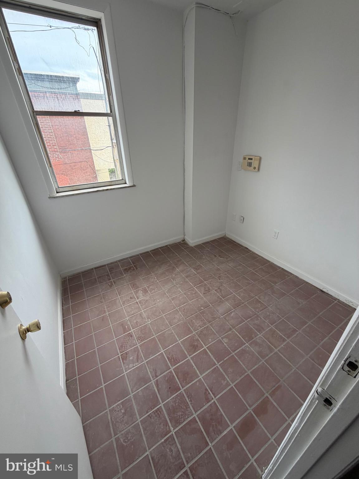GIRARD ESTATES - Commercial Sale